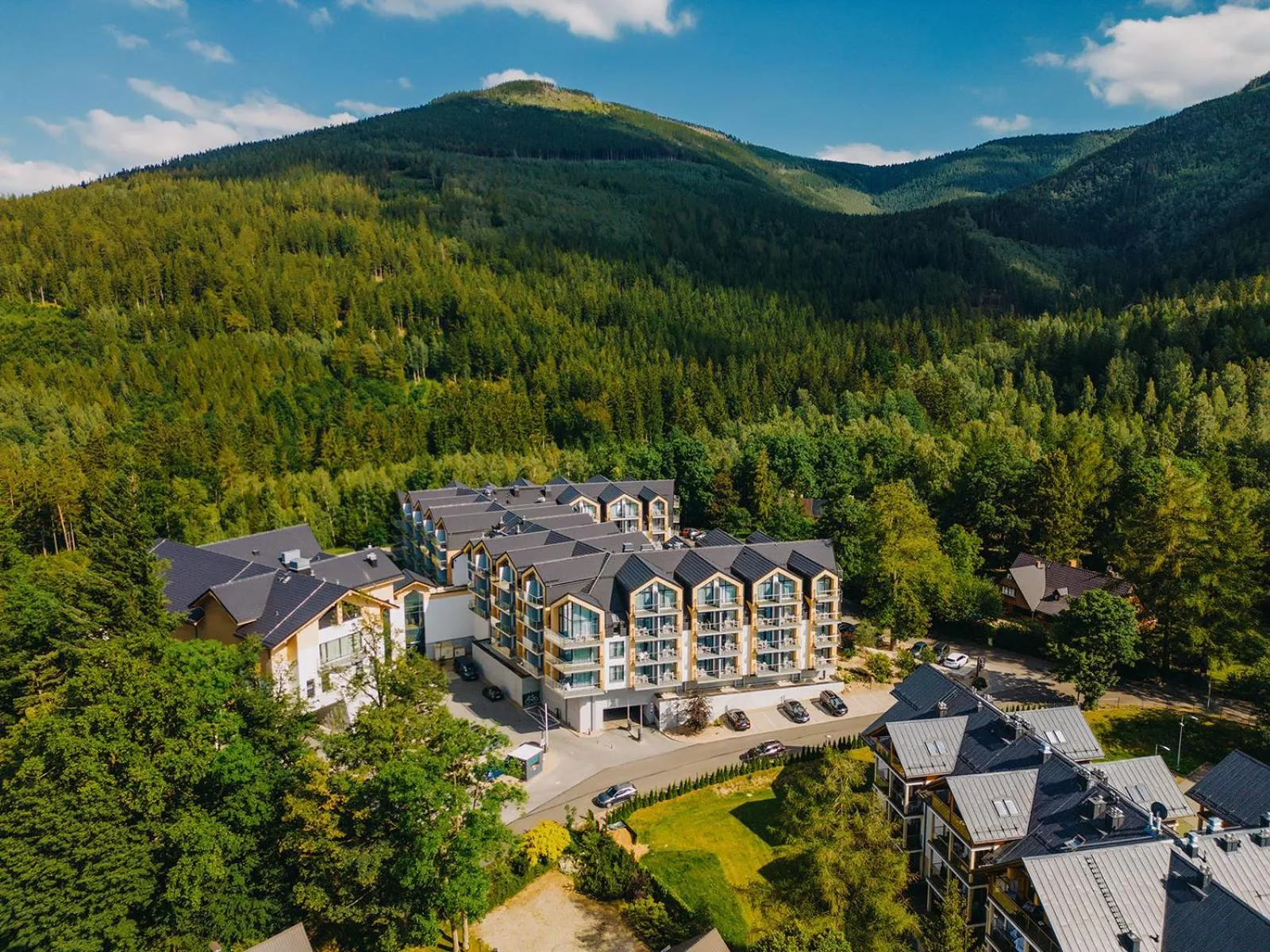 Property building in Green Mountain 5* Hotel