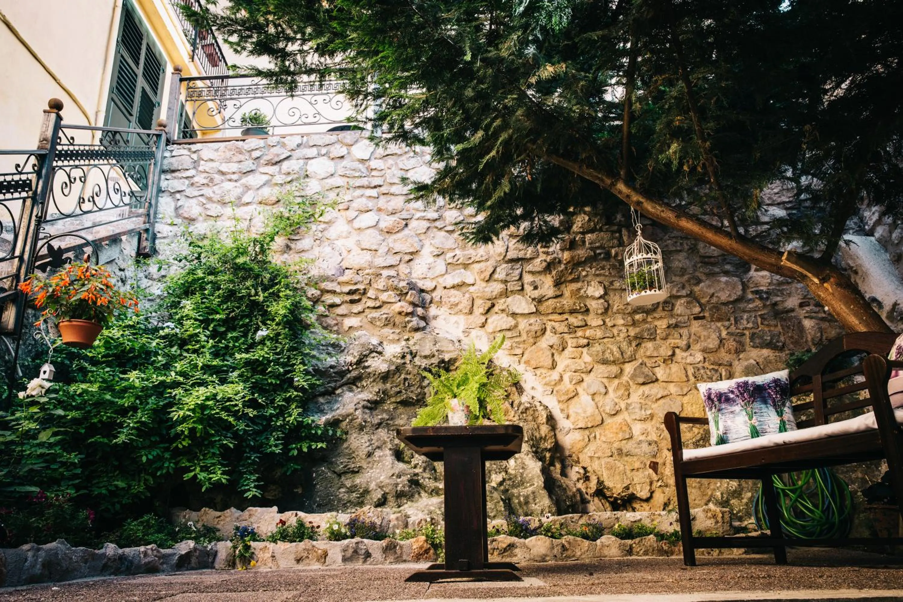 Garden in Rigas Pension Nafplio