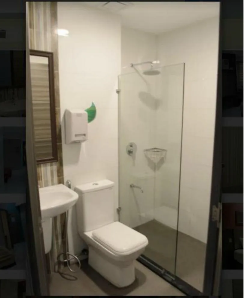 Bathroom in Express Inn Cebu Osmena