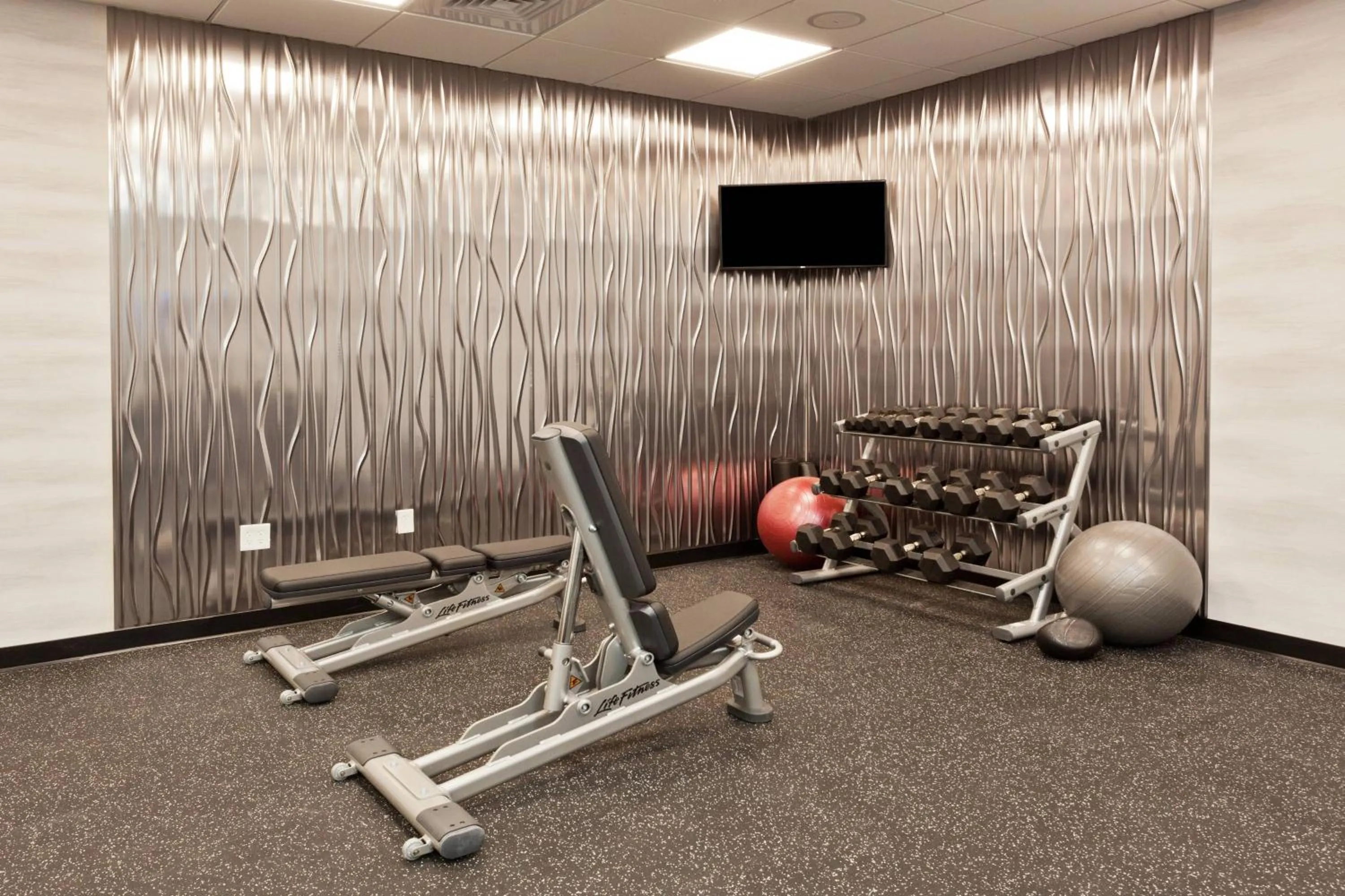 Fitness centre/facilities in Fairfield Inn & Suites by Marriott Birmingham Colonnade