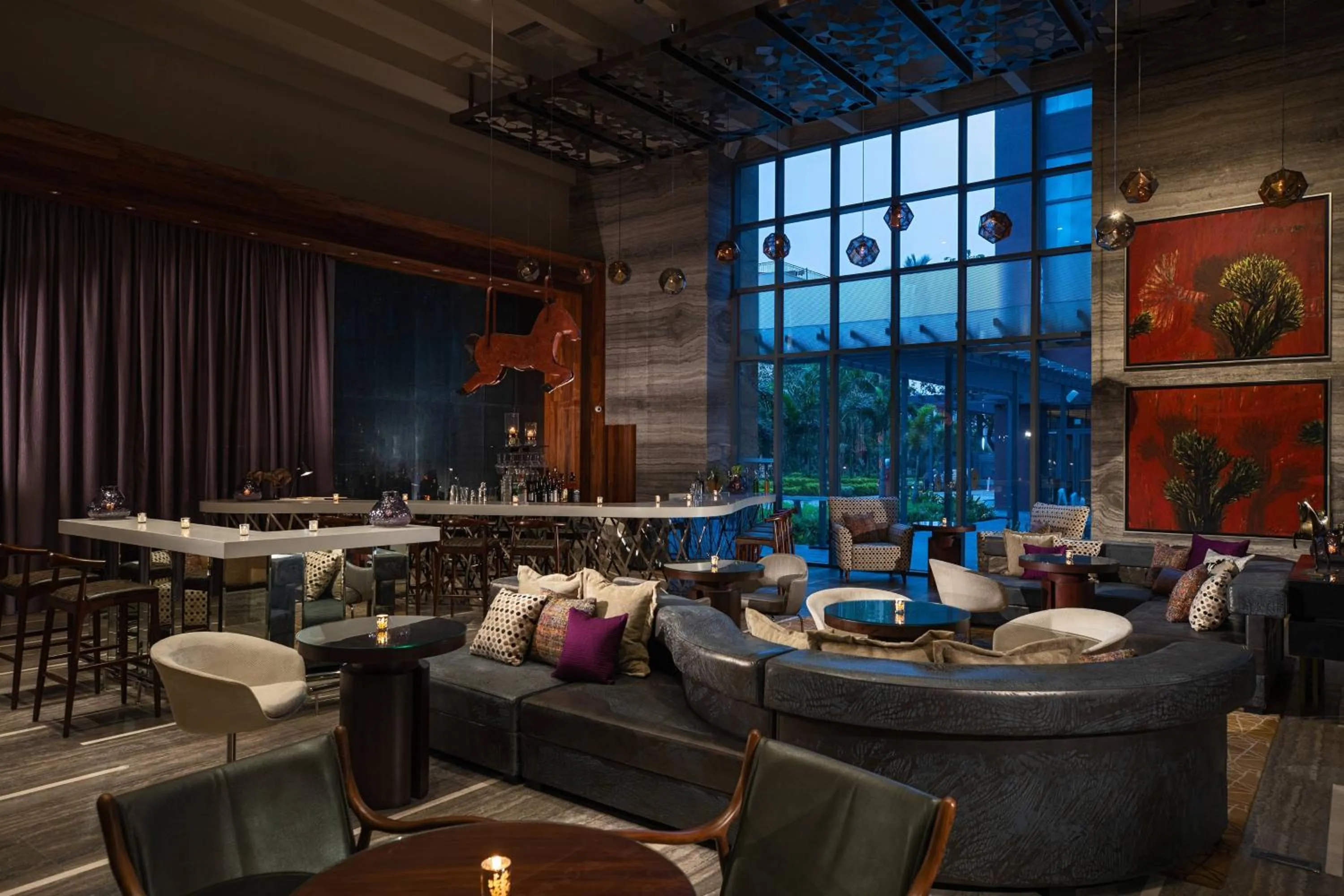 Lounge or bar in Renaissance Bengaluru Race Course Hotel