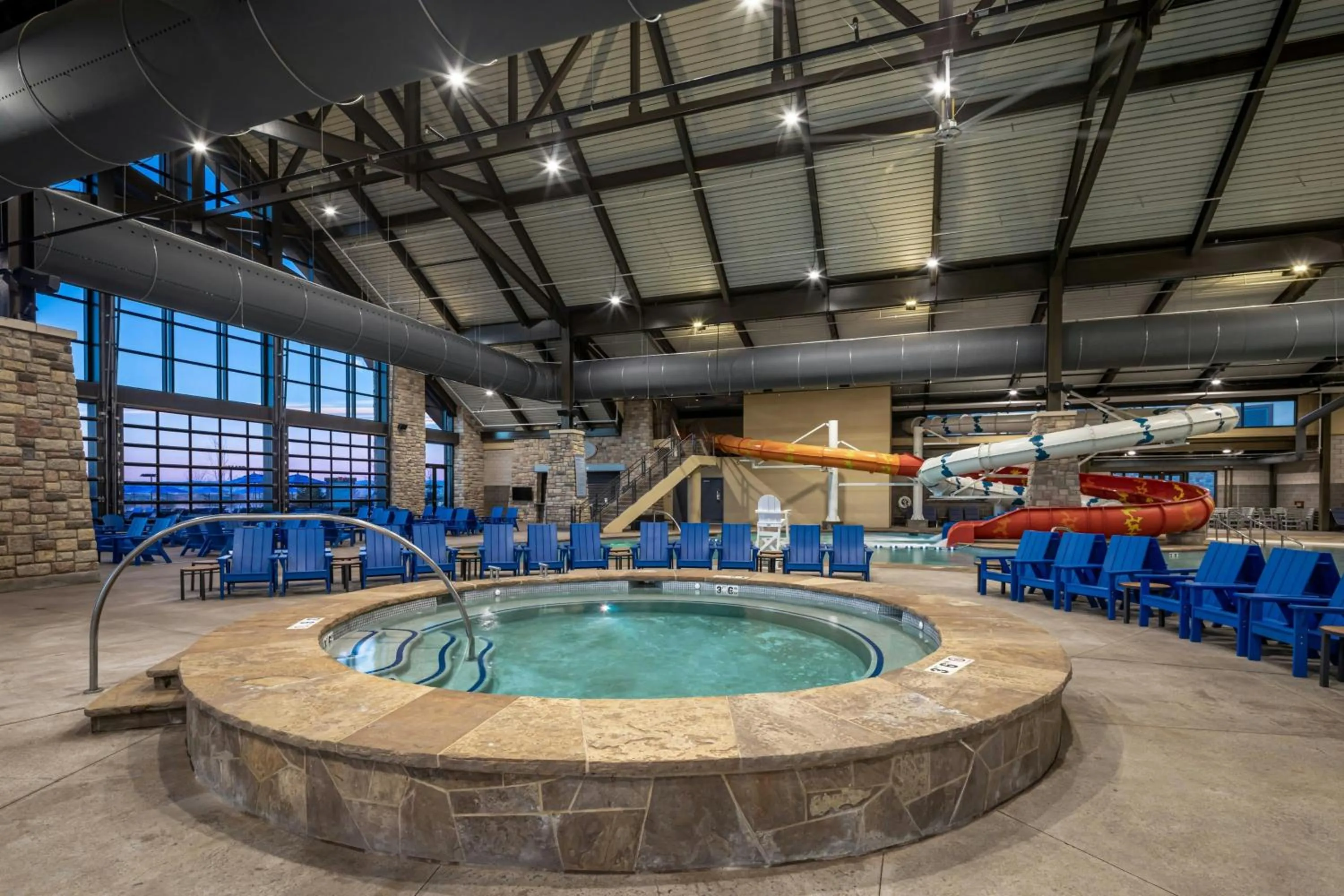 Swimming pool in Gaylord Rockies Resort & Convention Center