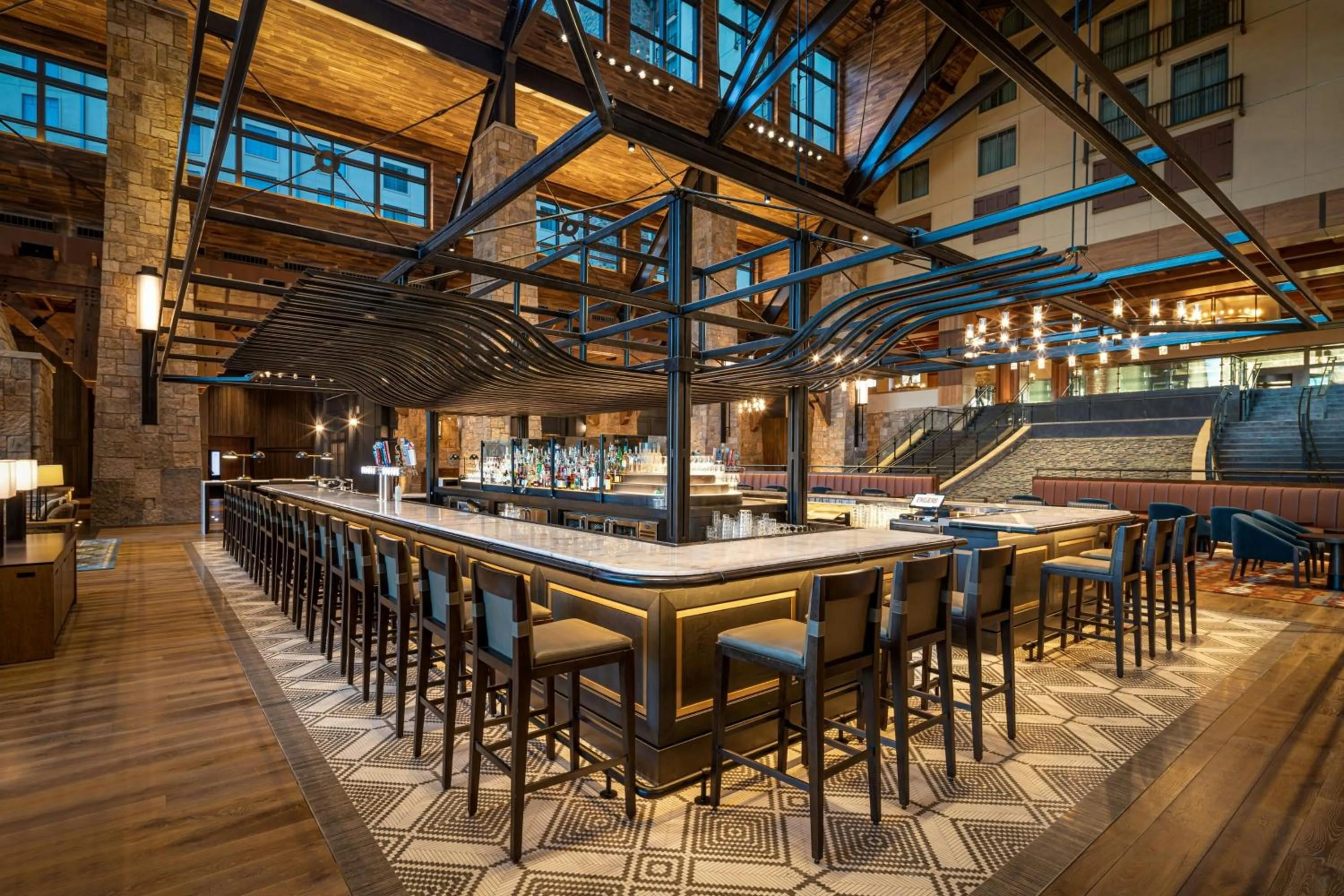 Lounge or bar in Gaylord Rockies Resort & Convention Center