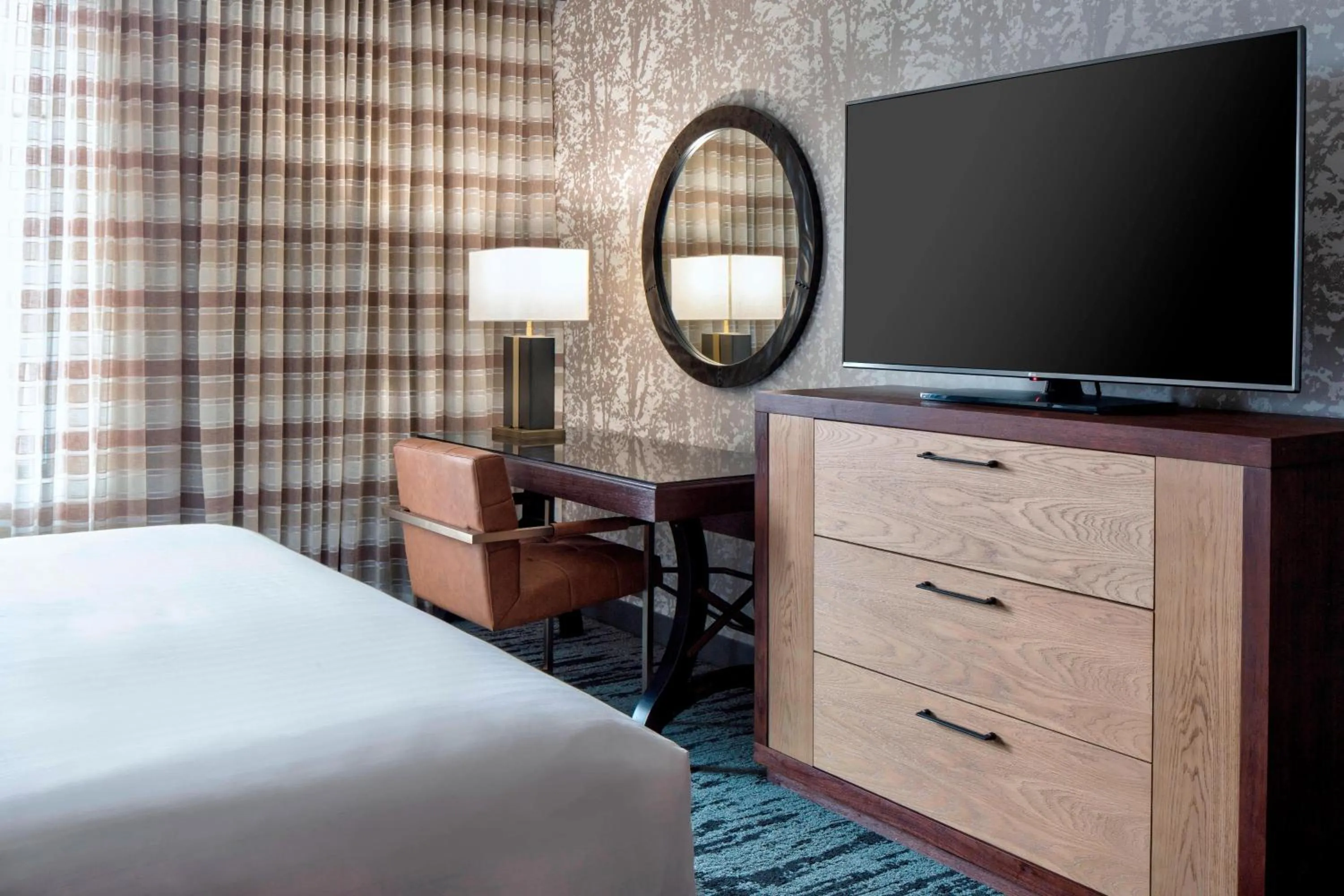 Photo of the whole room, Bed in Gaylord Rockies Resort & Convention Center