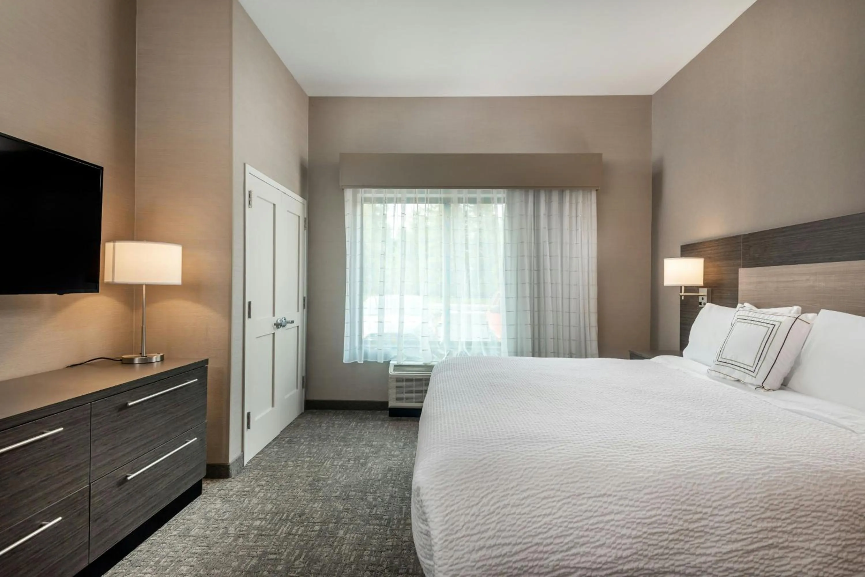 Bedroom, Bed in TownePlace Suites by Marriott Whitefish