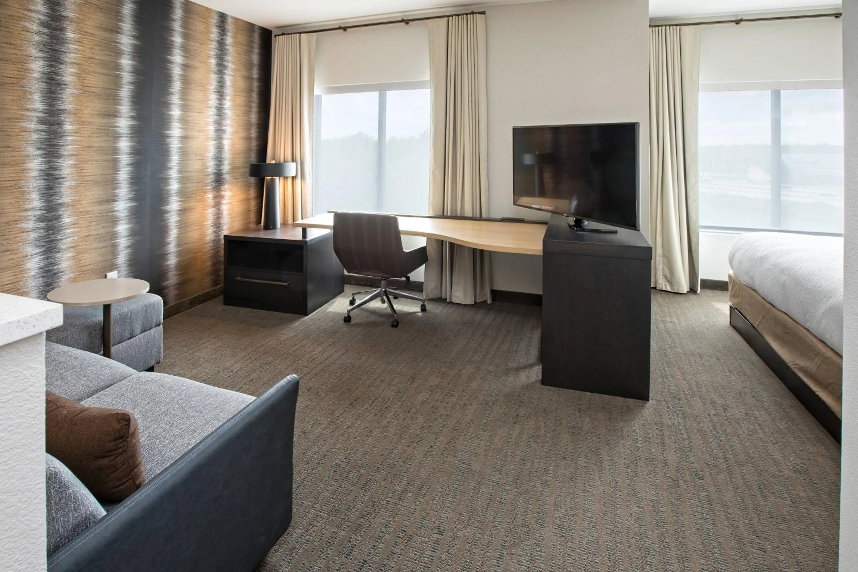 Photo of the whole room, Bed in Residence Inn by Marriott Louisville East/Oxmoor