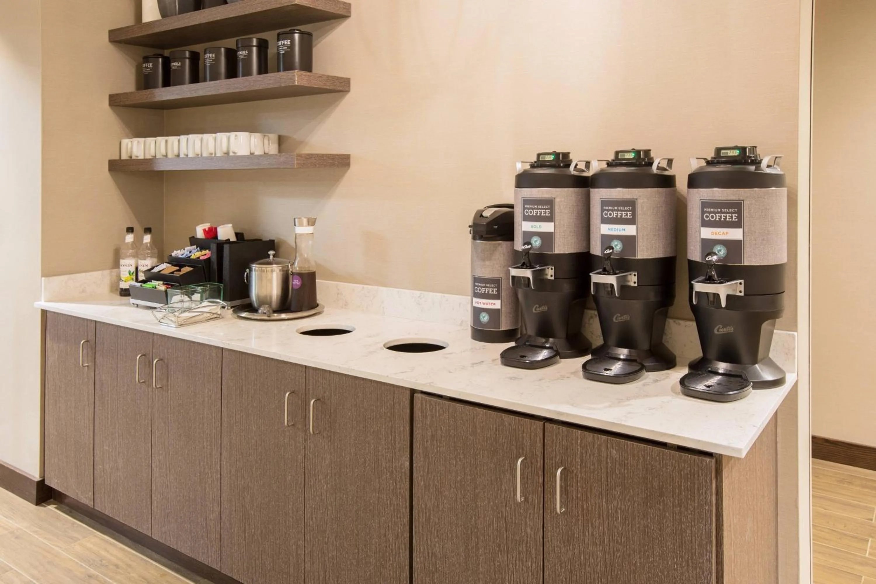 Breakfast in Residence Inn by Marriott Louisville East/Oxmoor