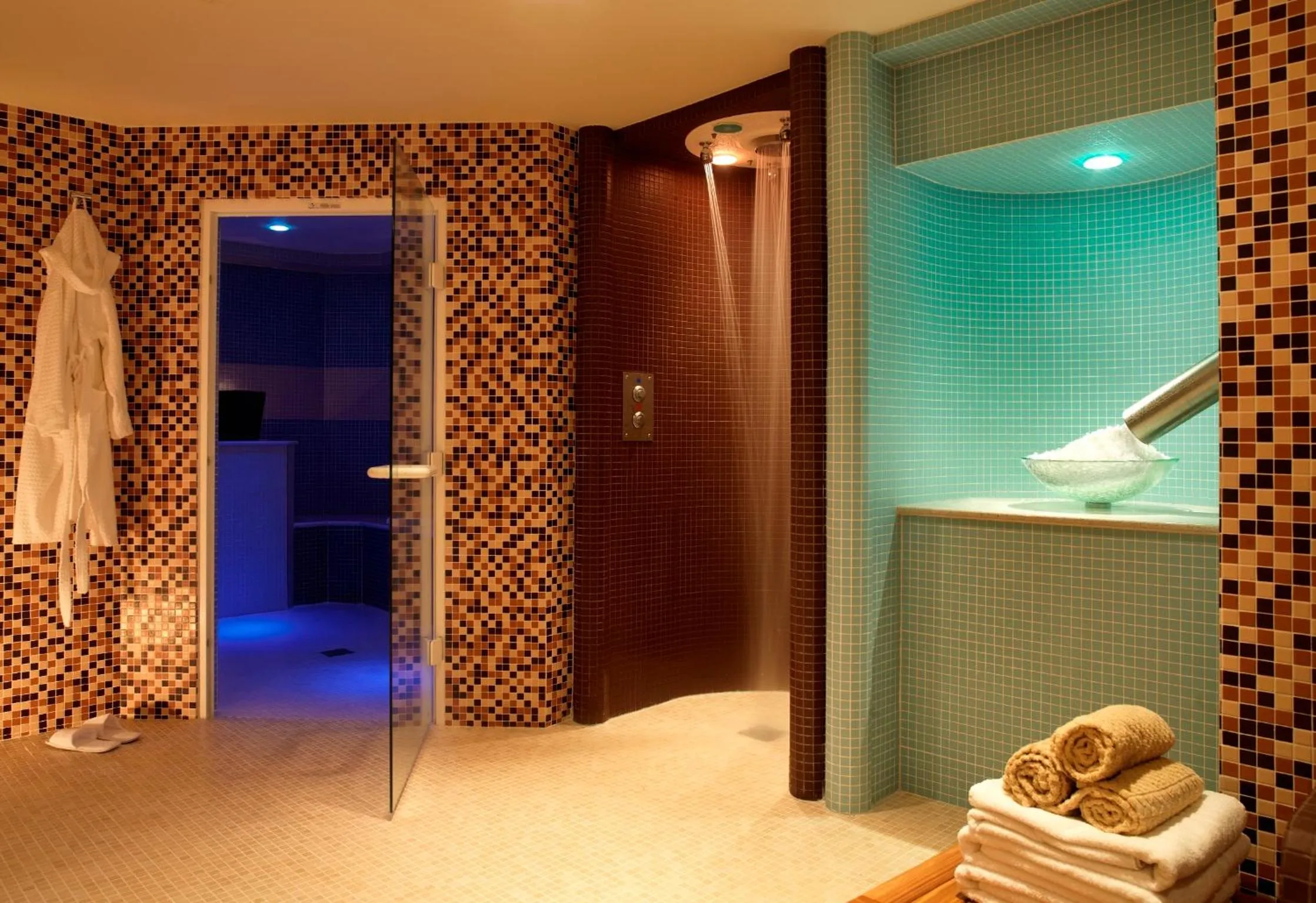 Spa and wellness centre/facilities in Feversham Arms Hotel & Verbena Spa