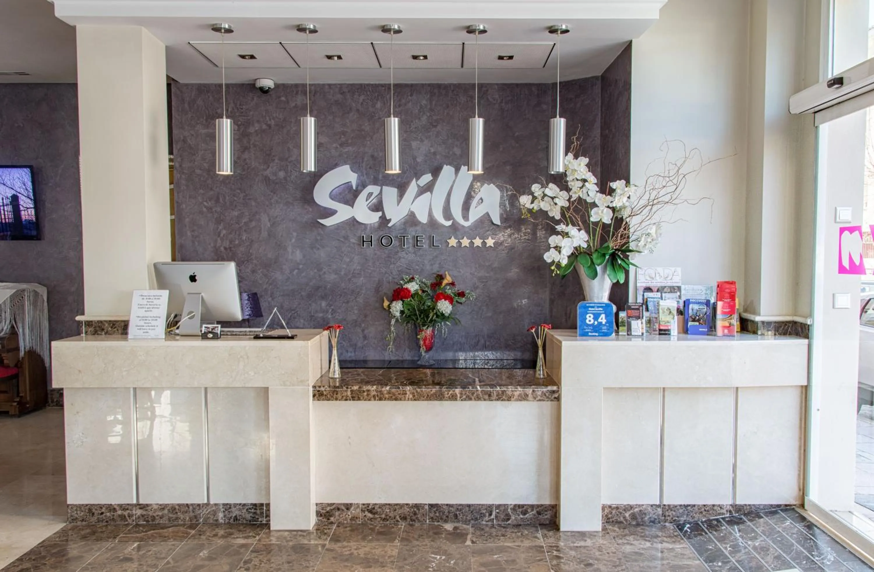 Lobby or reception in Hotel Sevilla