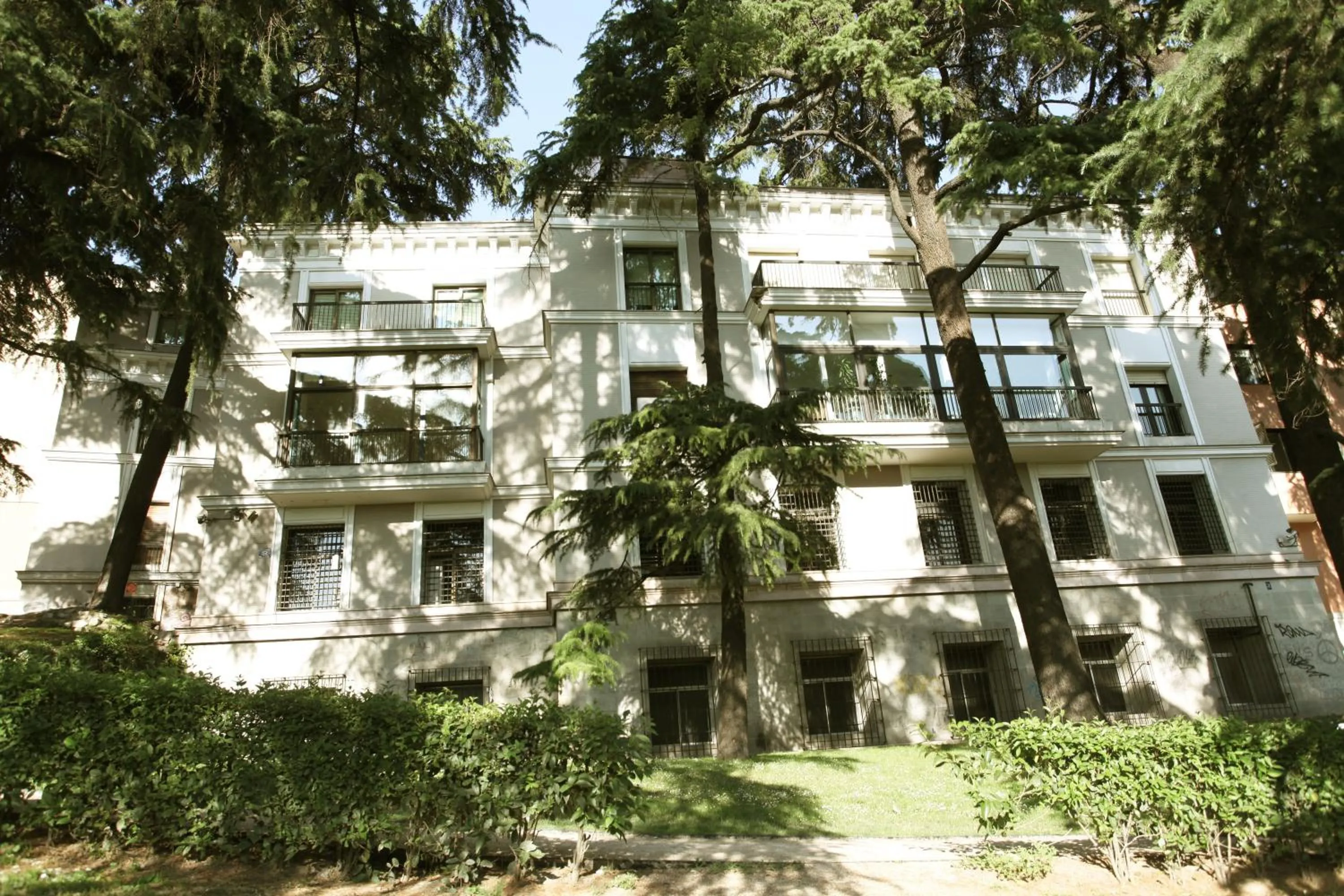 Property building in Hostels Meetingpoint