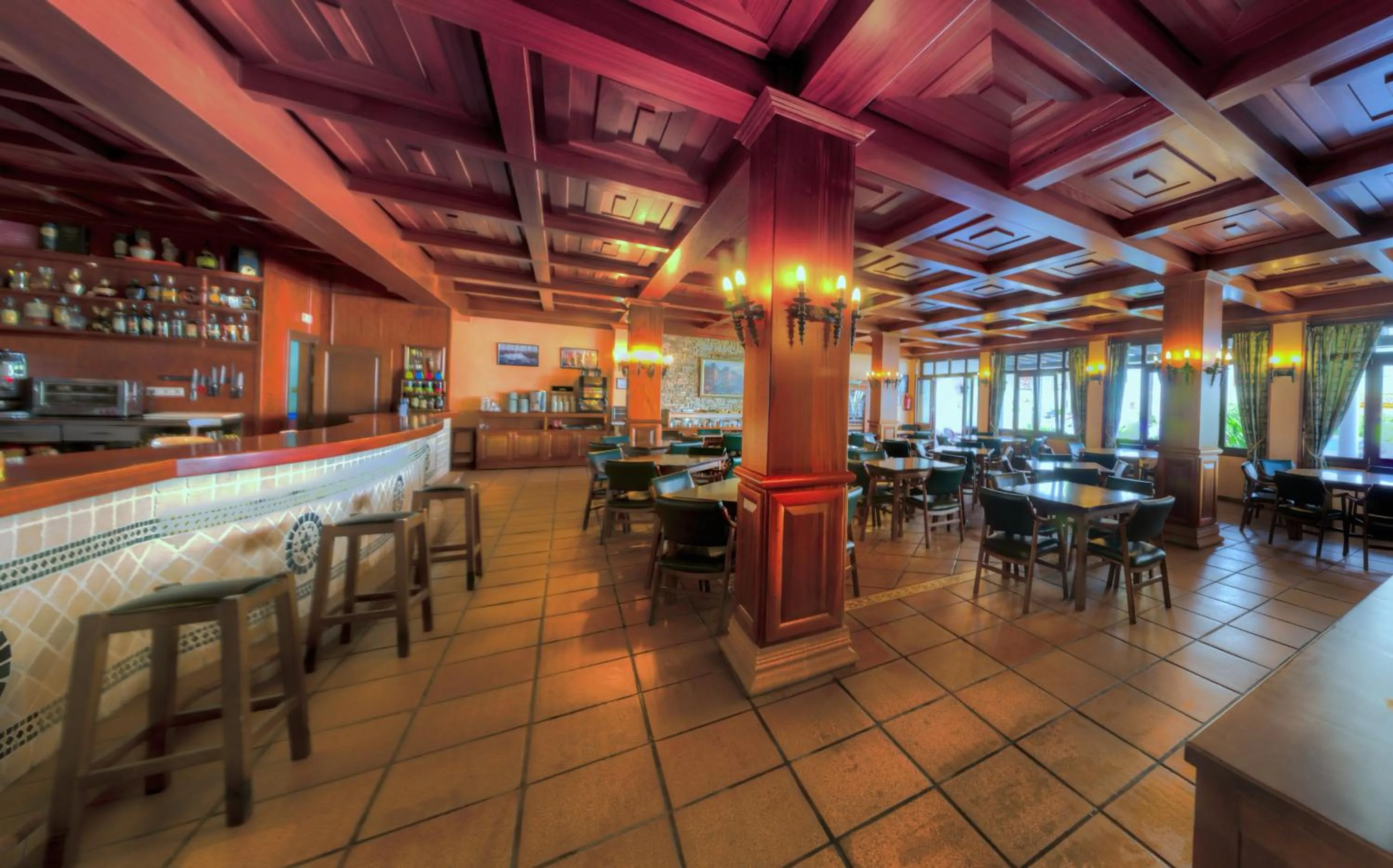 Lounge or bar in Hotel Porfirio