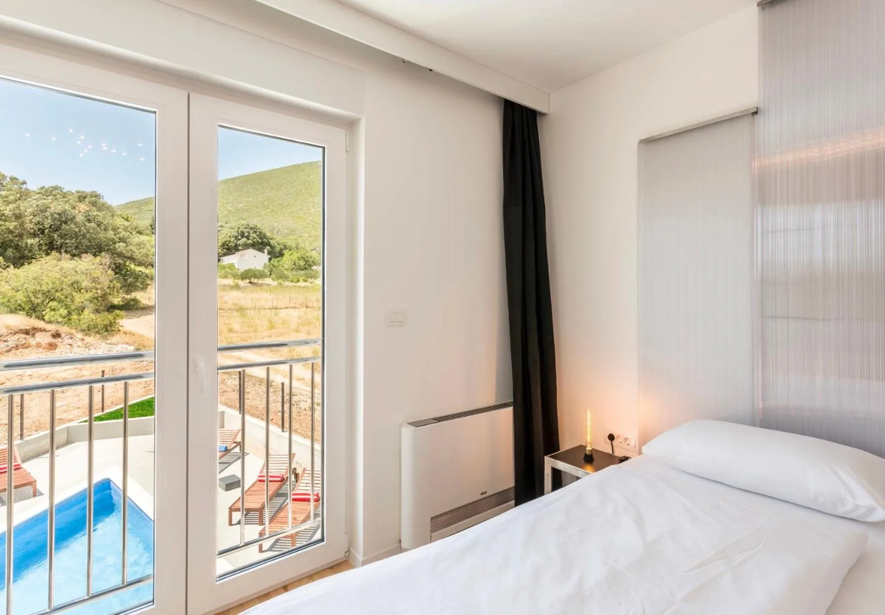 Garden view, Bed in Villa Mila Kastela