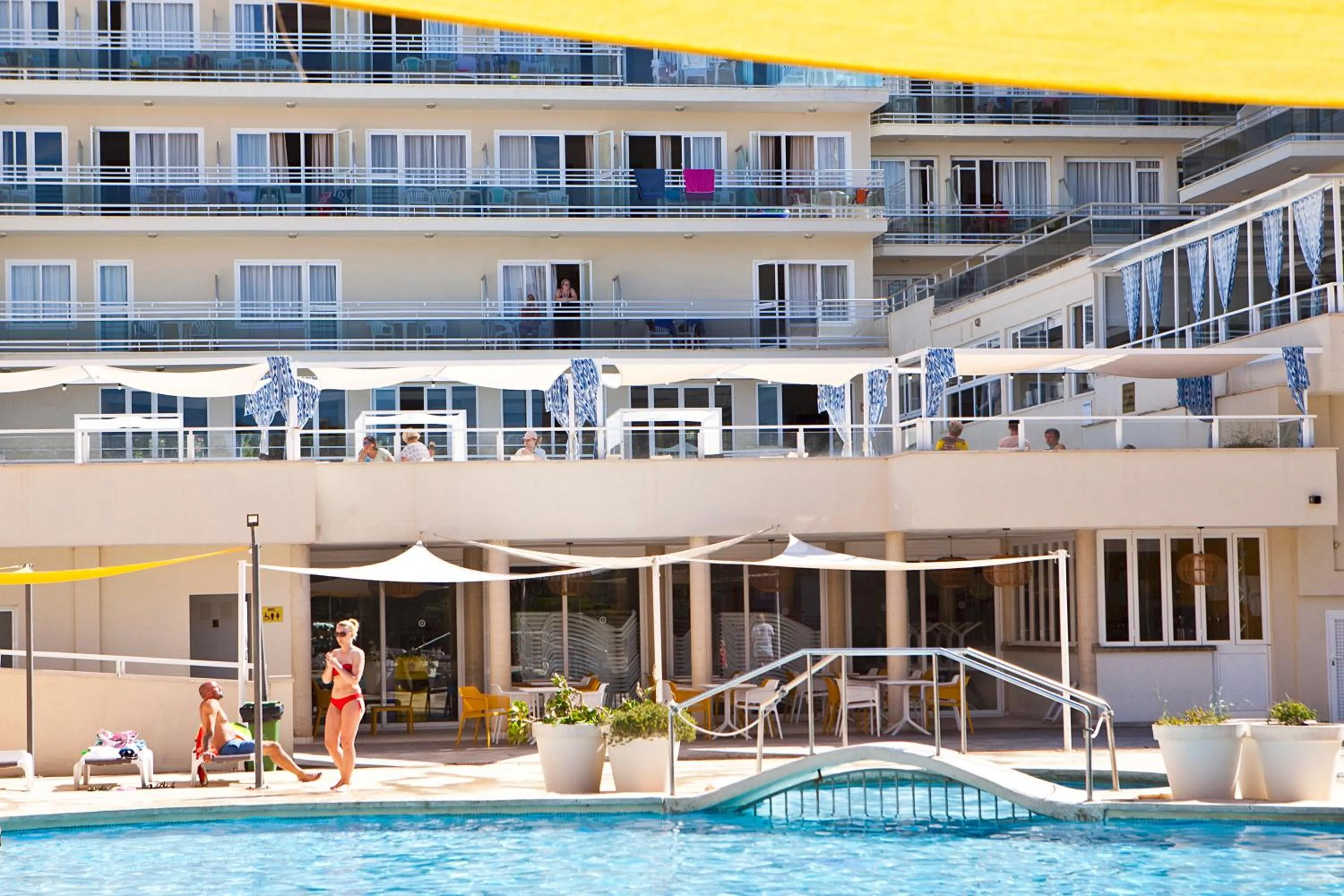 Swimming pool in BJ Playamar Hotel & Apartamentos