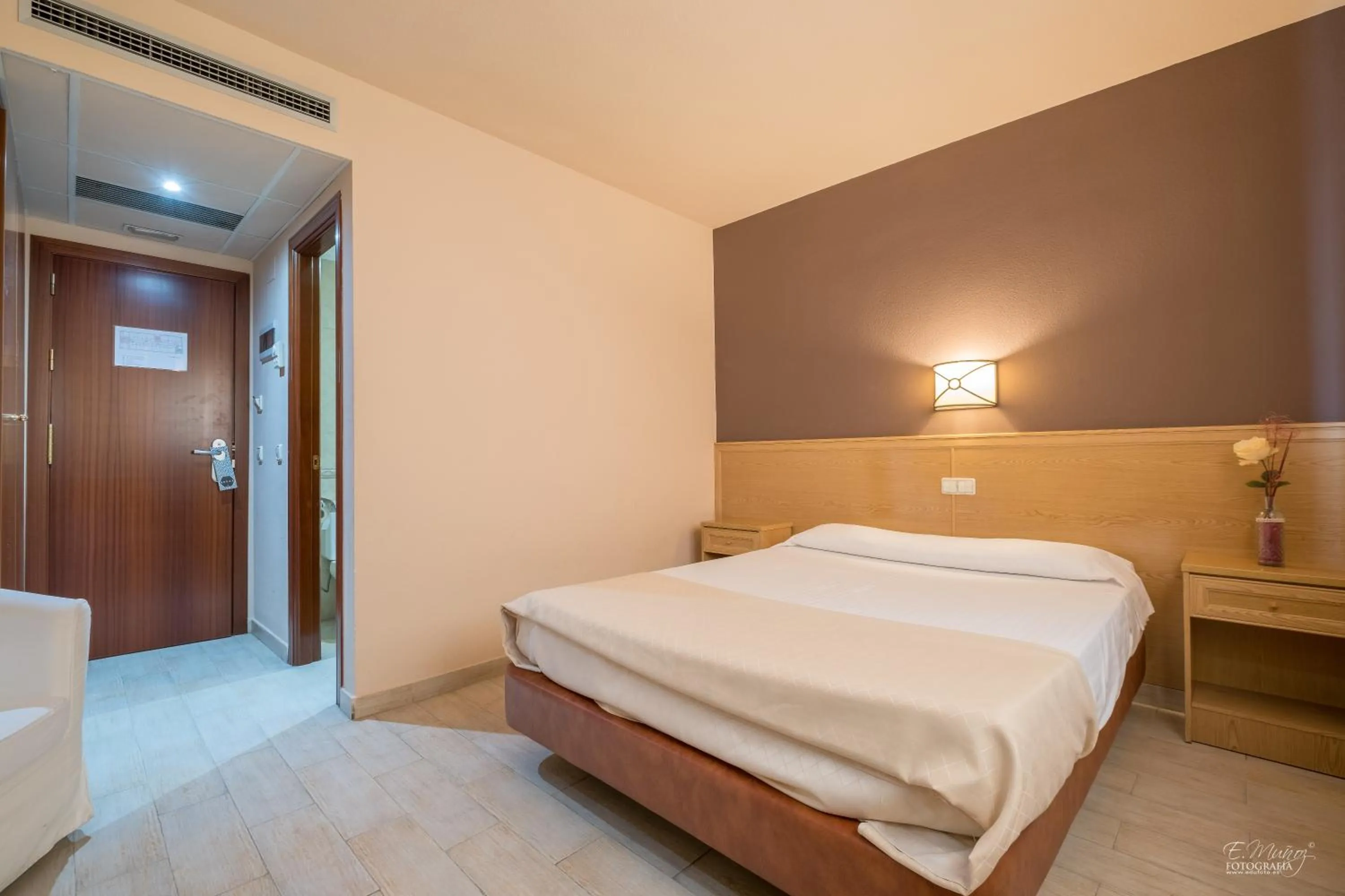 Photo of the whole room, Bed in Hotel Vivar