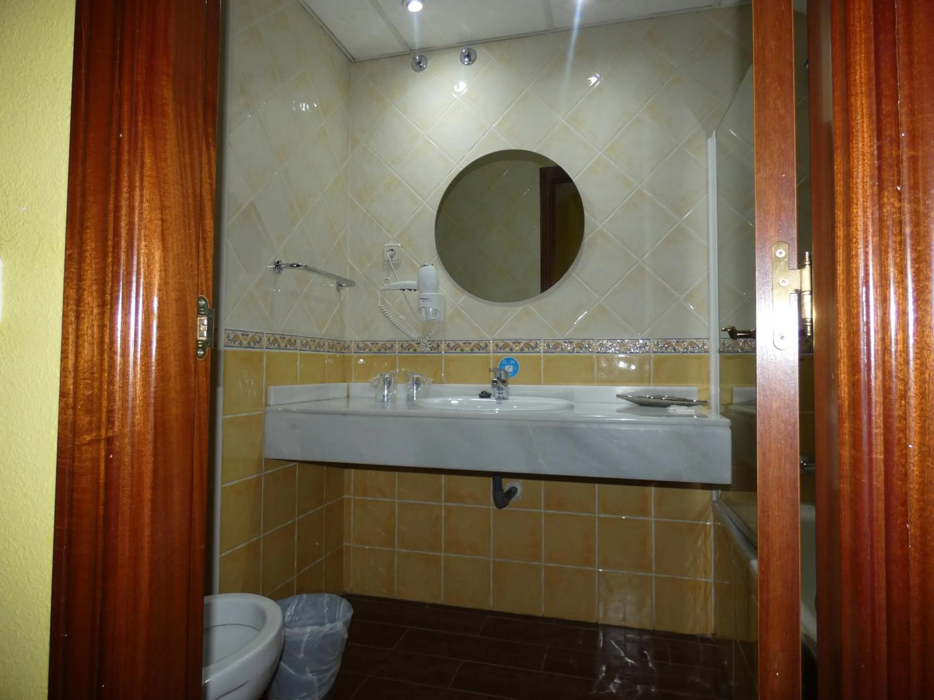 Bathroom in Hotel Vivar