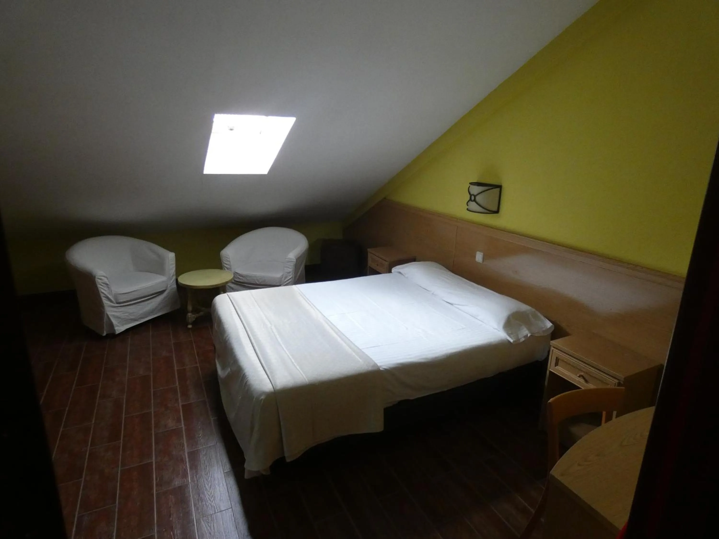 Photo of the whole room, Bed in Hotel Vivar