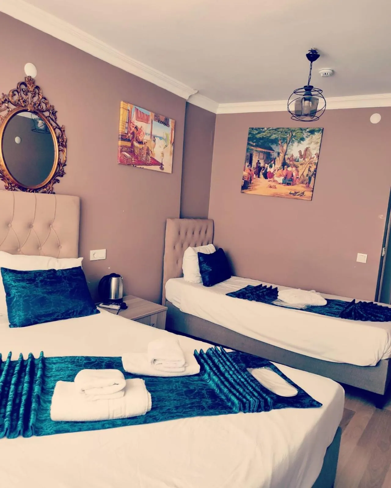 Photo of the whole room, Bed in Hotel Estambul