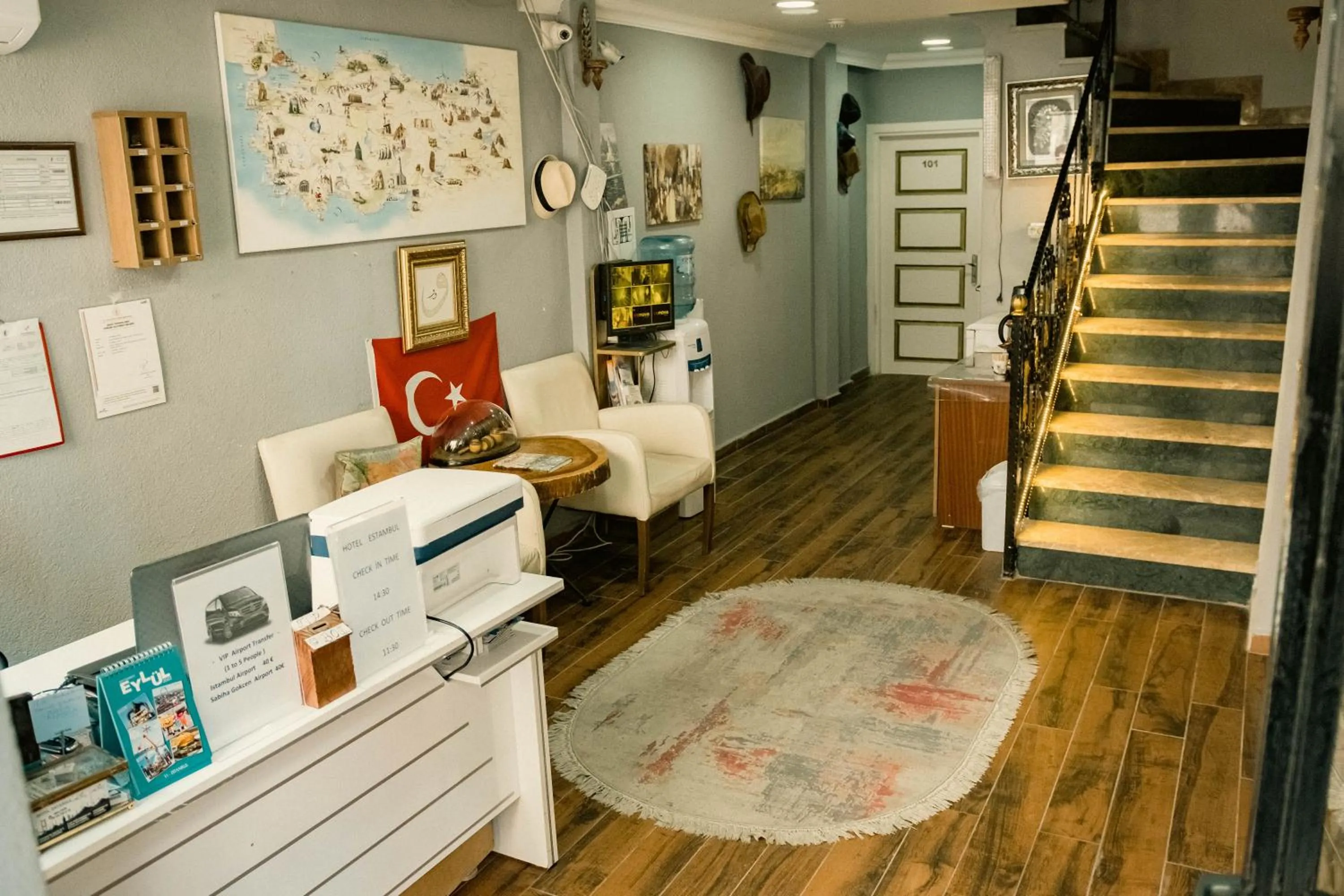 Property building in Hotel Estambul