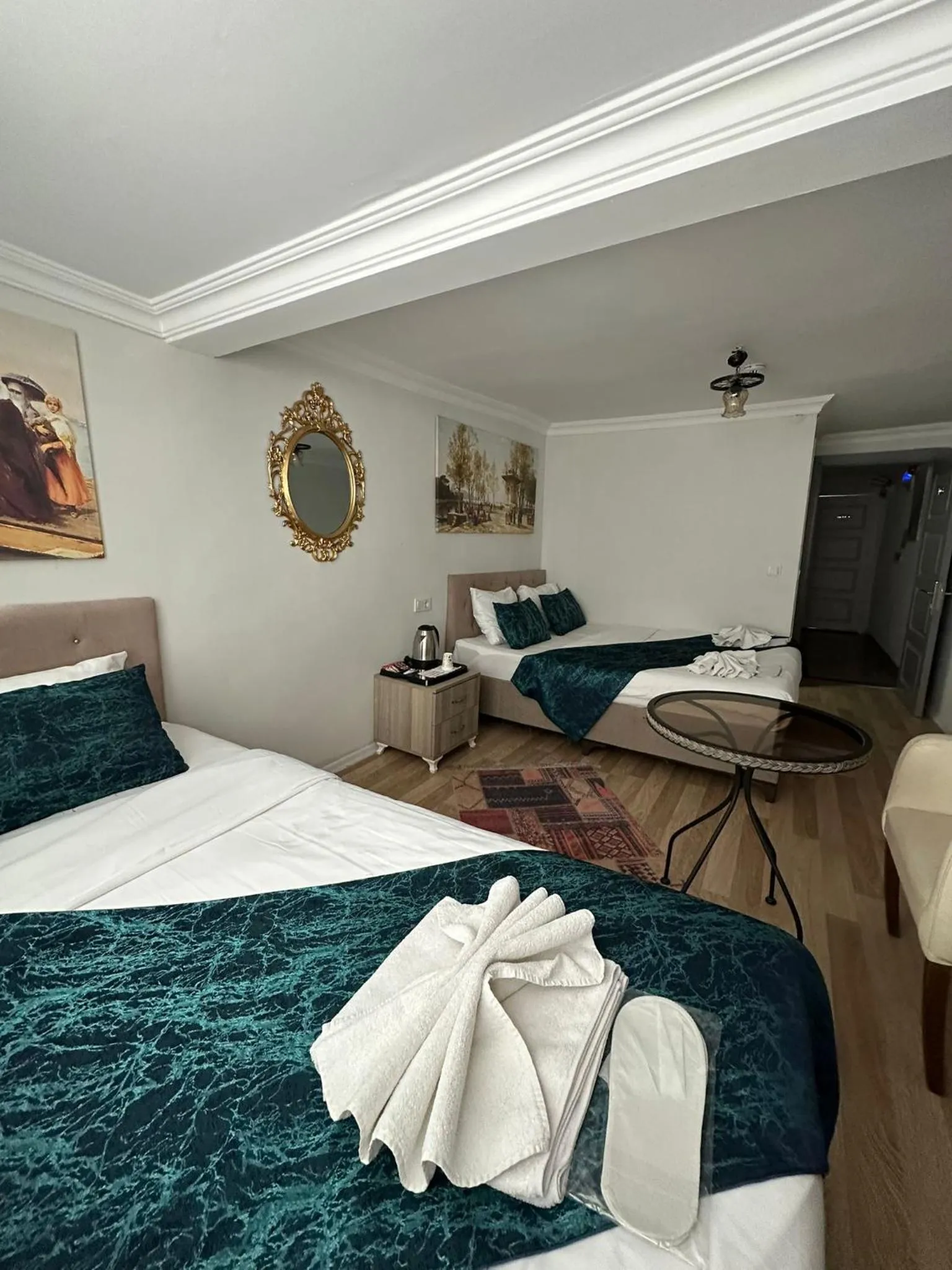 Bedroom, Bed in Hotel Estambul