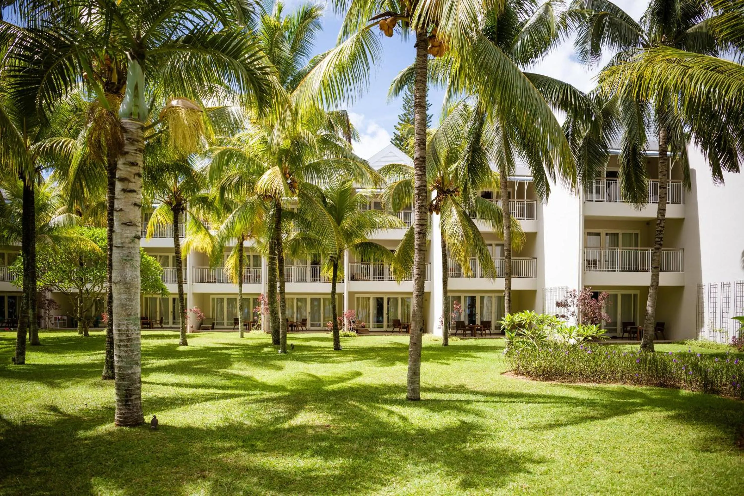 Property building in Victoria Beachcomber Resort & Spa