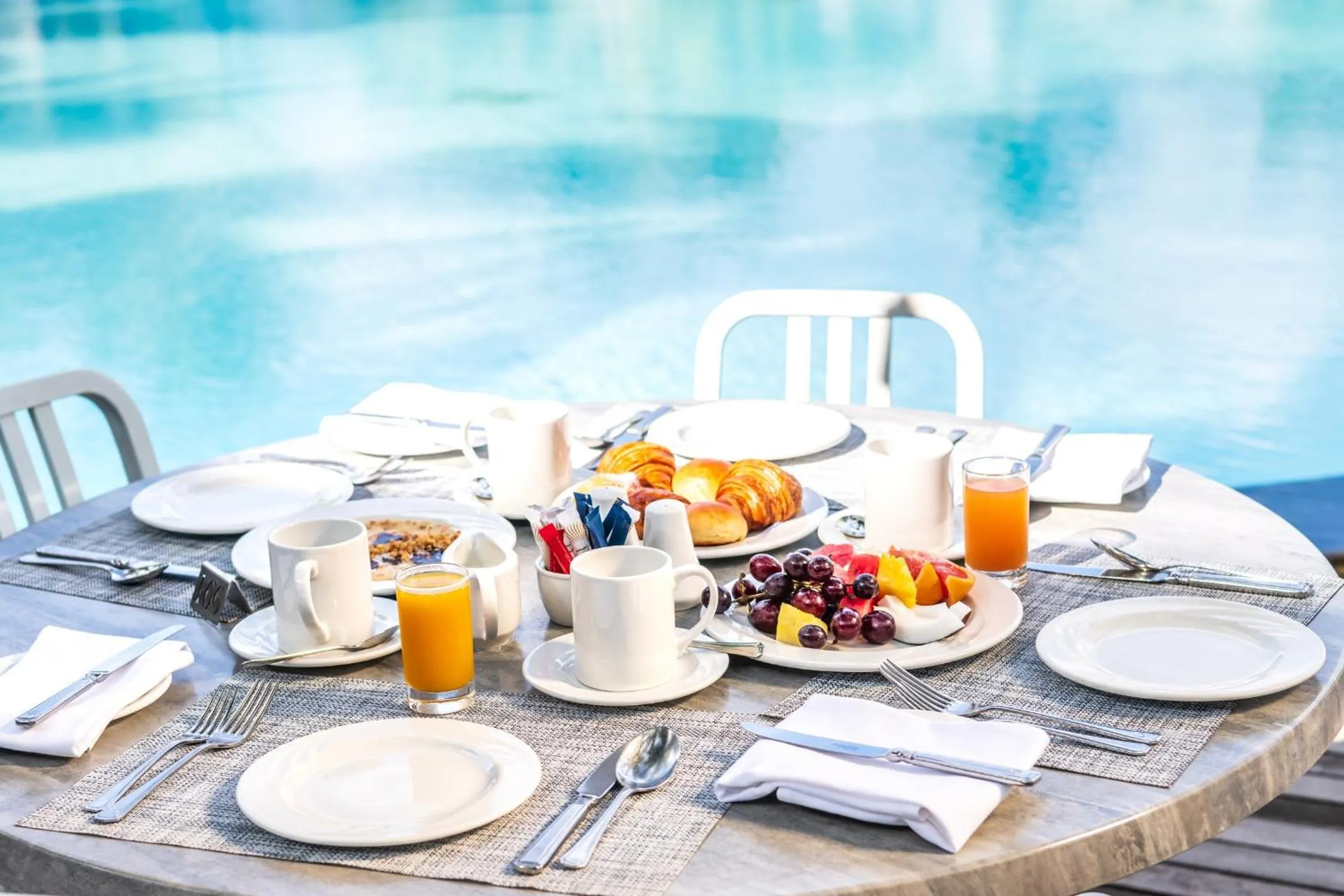 American breakfast in Victoria Beachcomber Resort & Spa