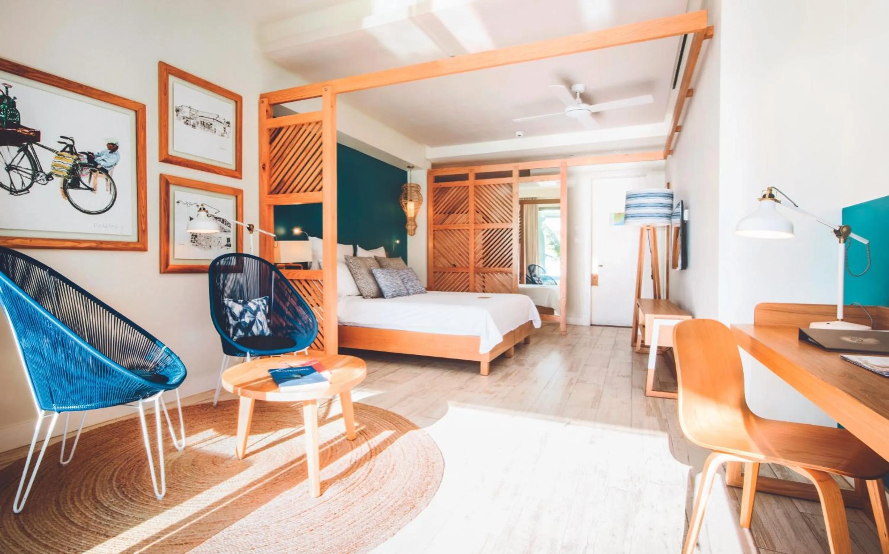 Bedroom, Bed in Victoria Beachcomber Resort & Spa