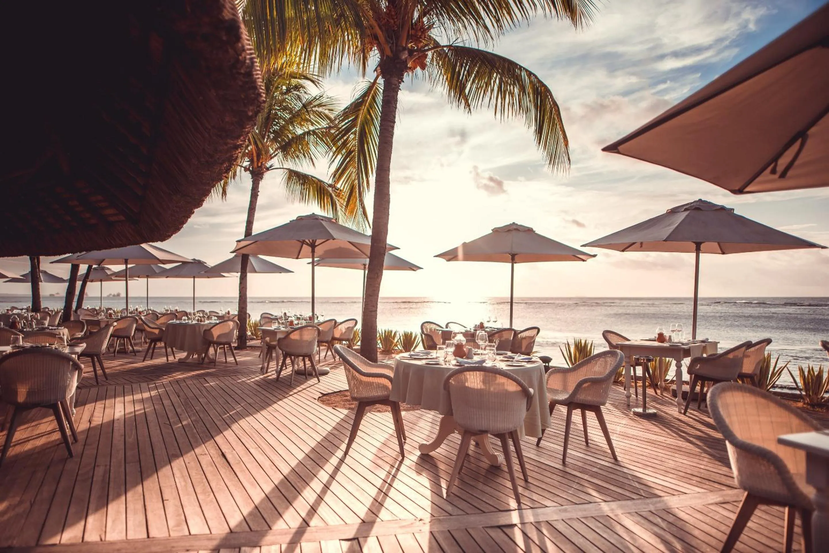 Restaurant/places to eat in Victoria Beachcomber Resort & Spa