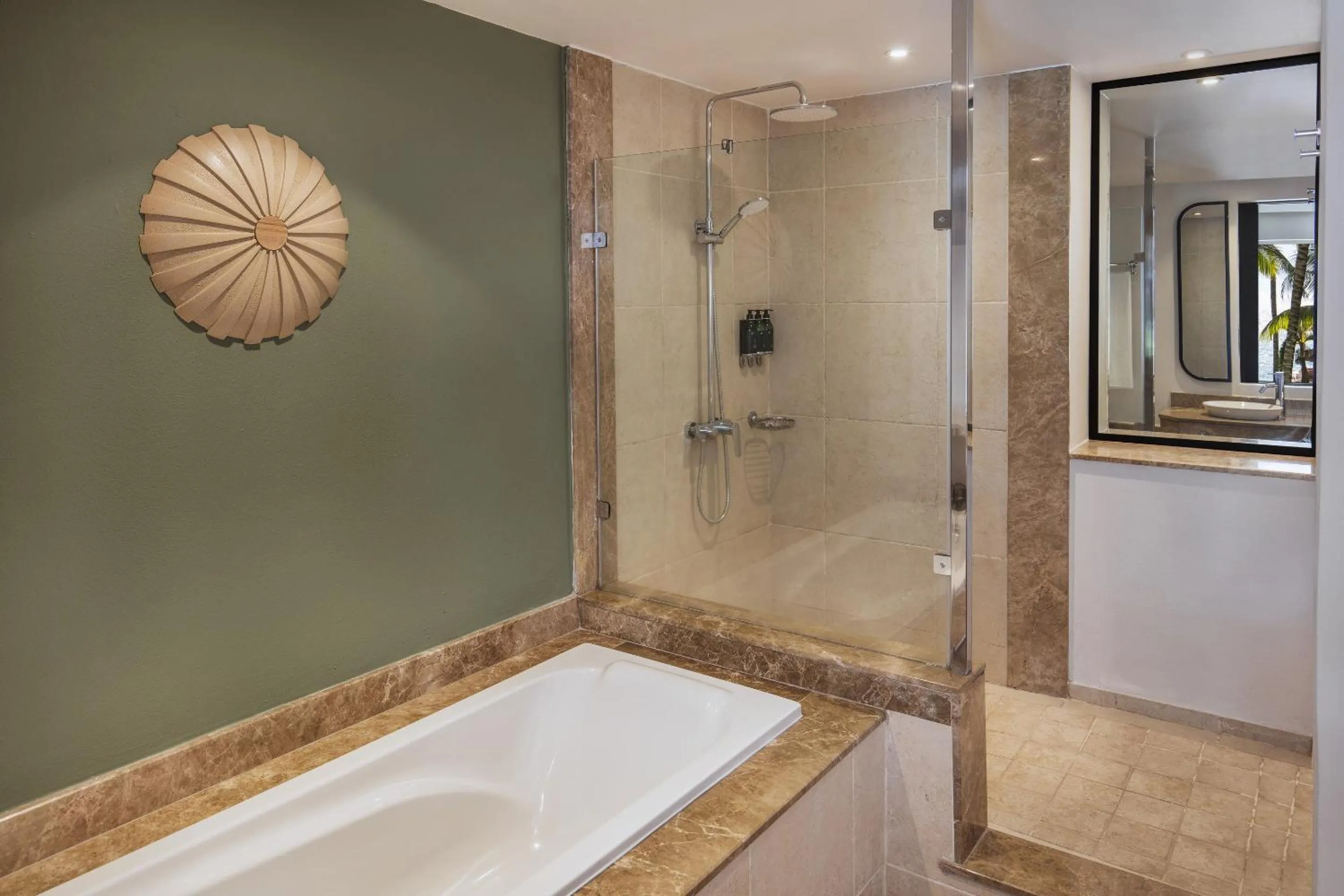 Shower in Victoria Beachcomber Resort & Spa