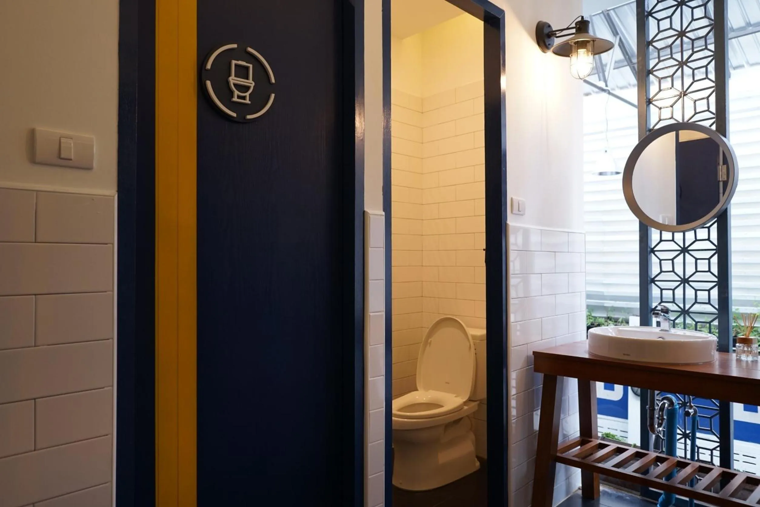 Toilet in Spinomad hostel