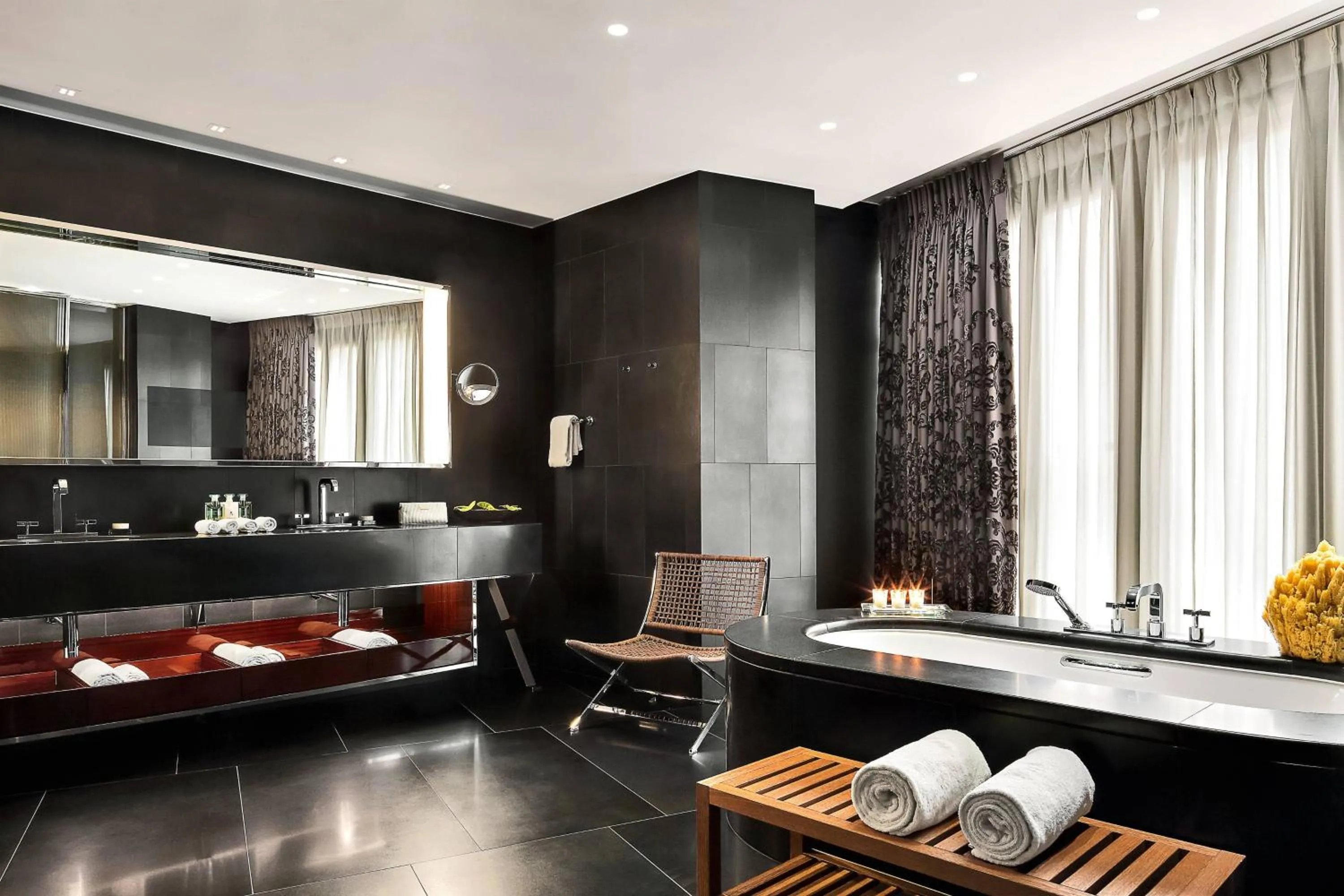 Bathroom in Bvlgari Hotel London