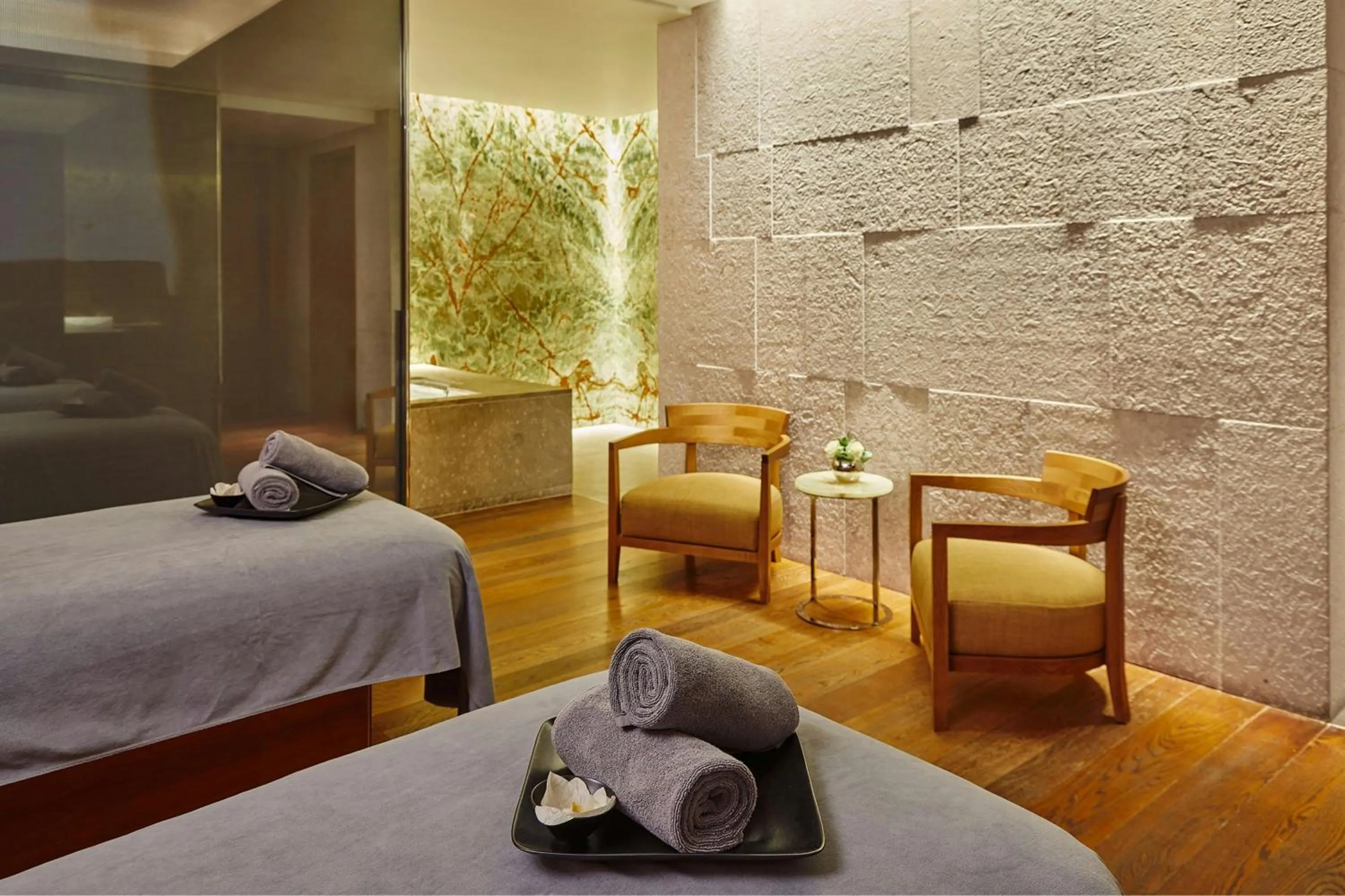Spa and wellness centre/facilities, Bed in Bvlgari Hotel London