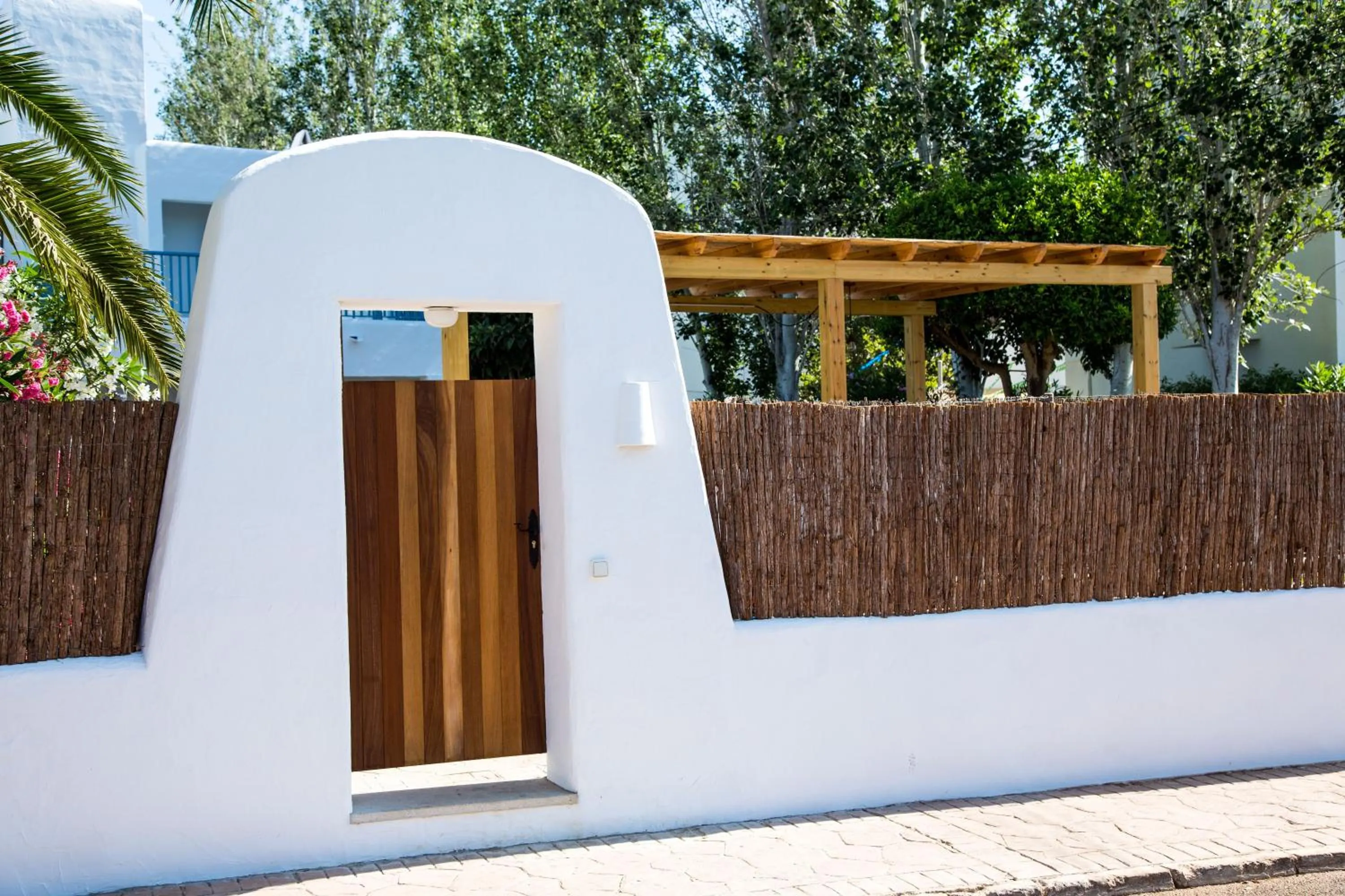 Facade/entrance in Villas S'Argamassa