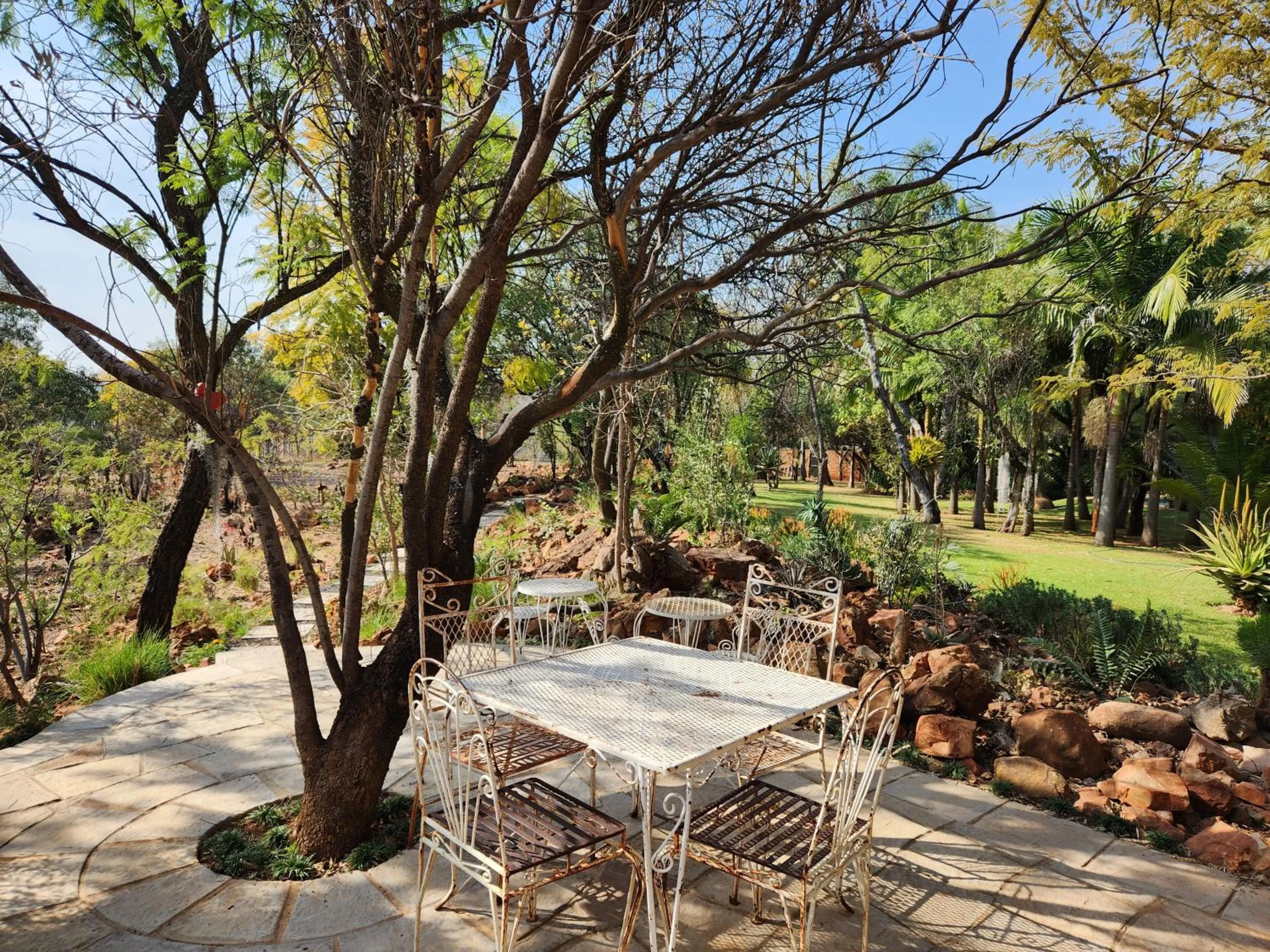 Kitchen or kitchenette in Suikerbosrant Sleep and go