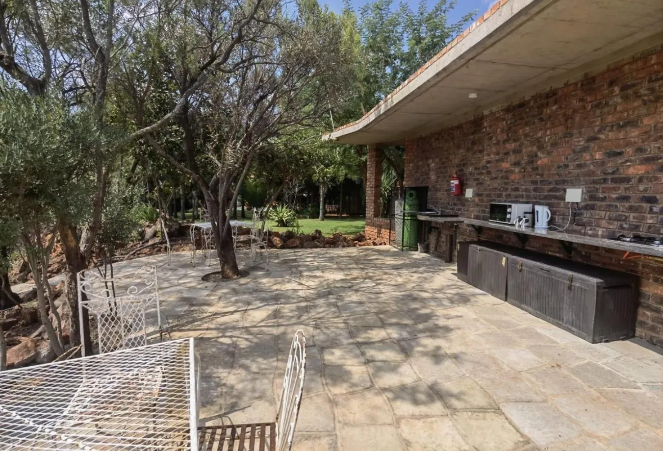 Kitchen or kitchenette in Suikerbosrant Sleep and go