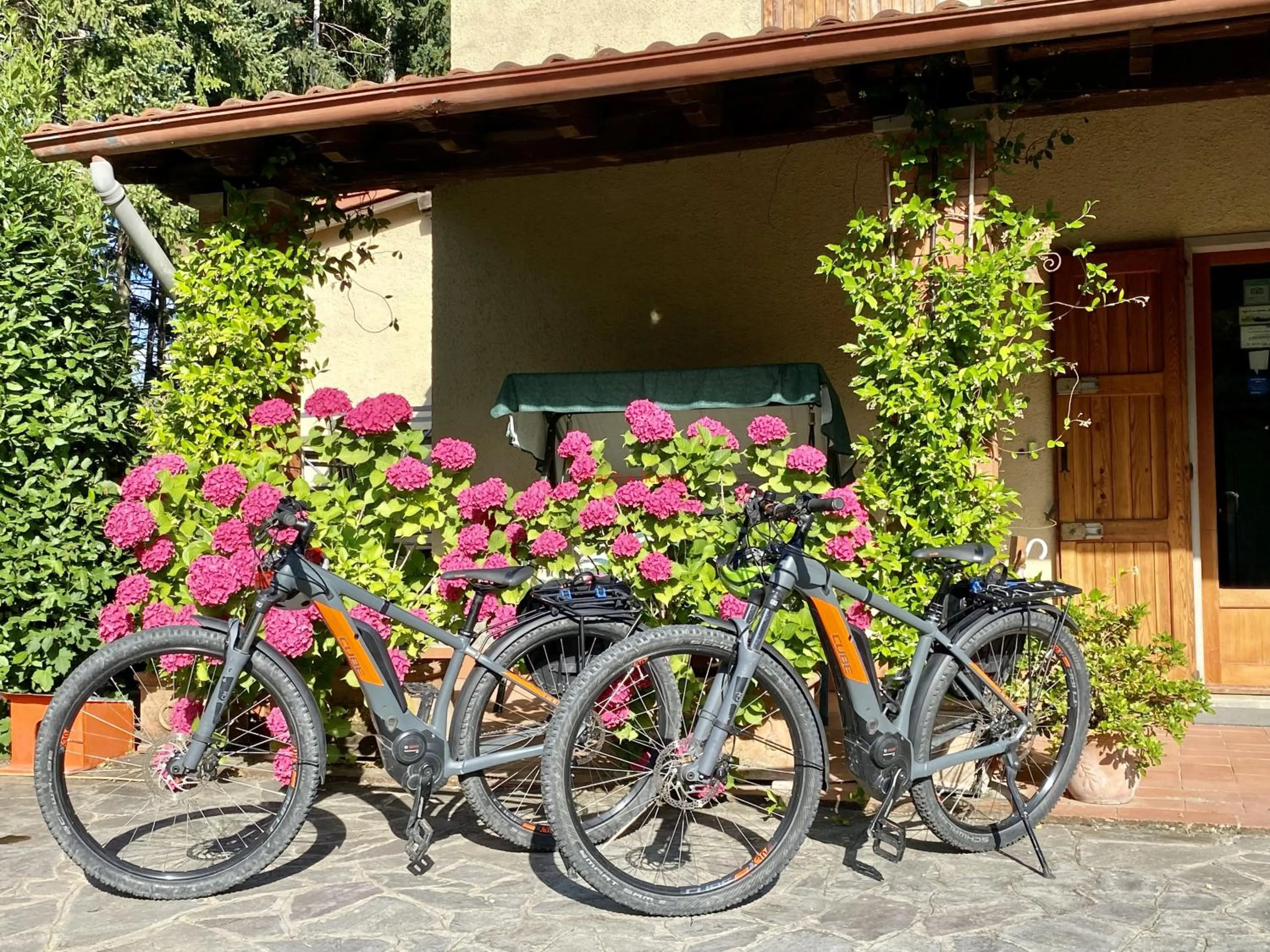 Facade/entrance in Da Ronald ... A Pian Del Papa