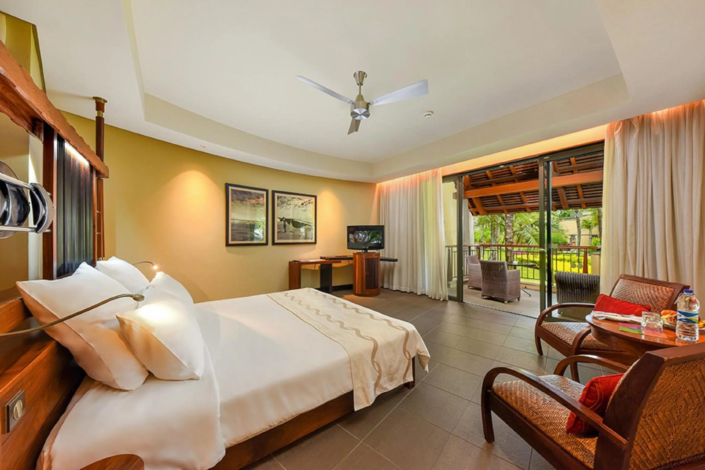 Bed in Trou aux Biches Beachcomber Golf Resort & Spa