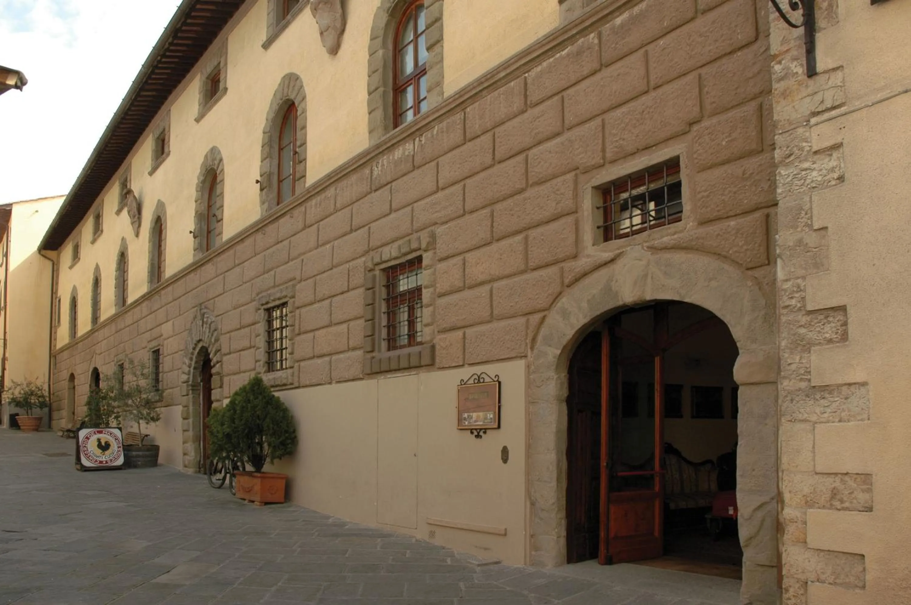 Facade/entrance in Hotel Palazzo Squarcialupi