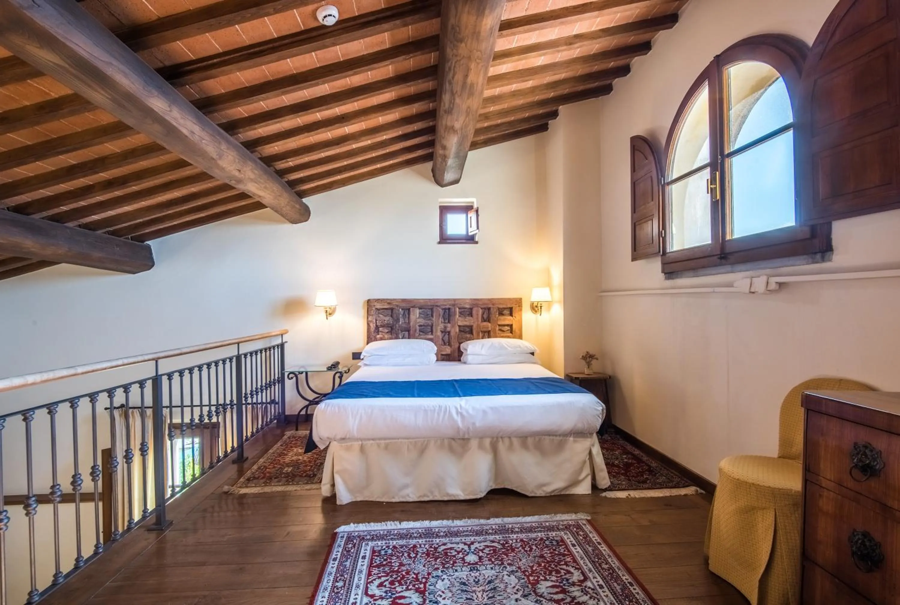 Bed in Hotel Palazzo Squarcialupi