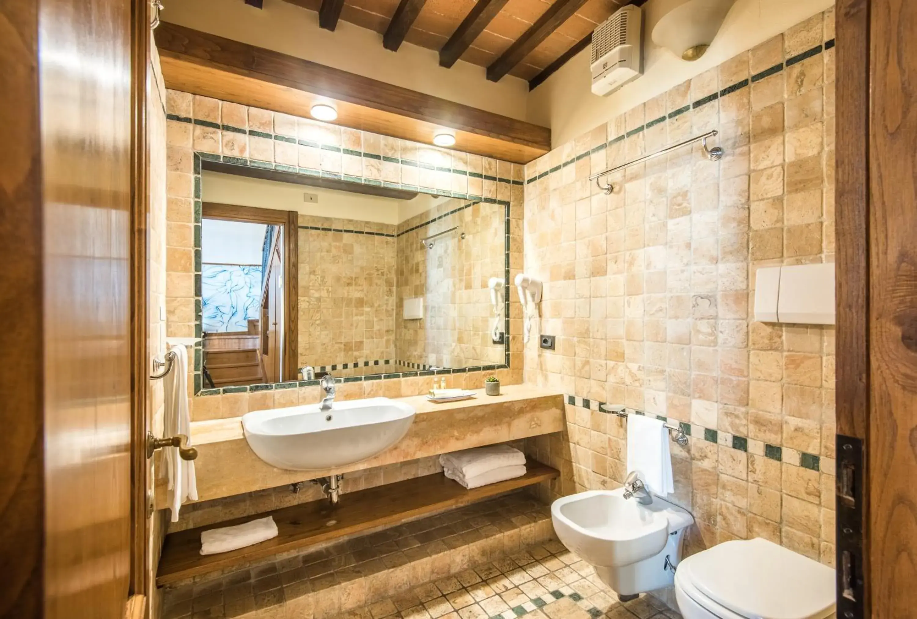 Double Room with Balcony in Hotel Palazzo Squarcialupi Double Room with Balcony in Hotel Palazzo Squarcialupi