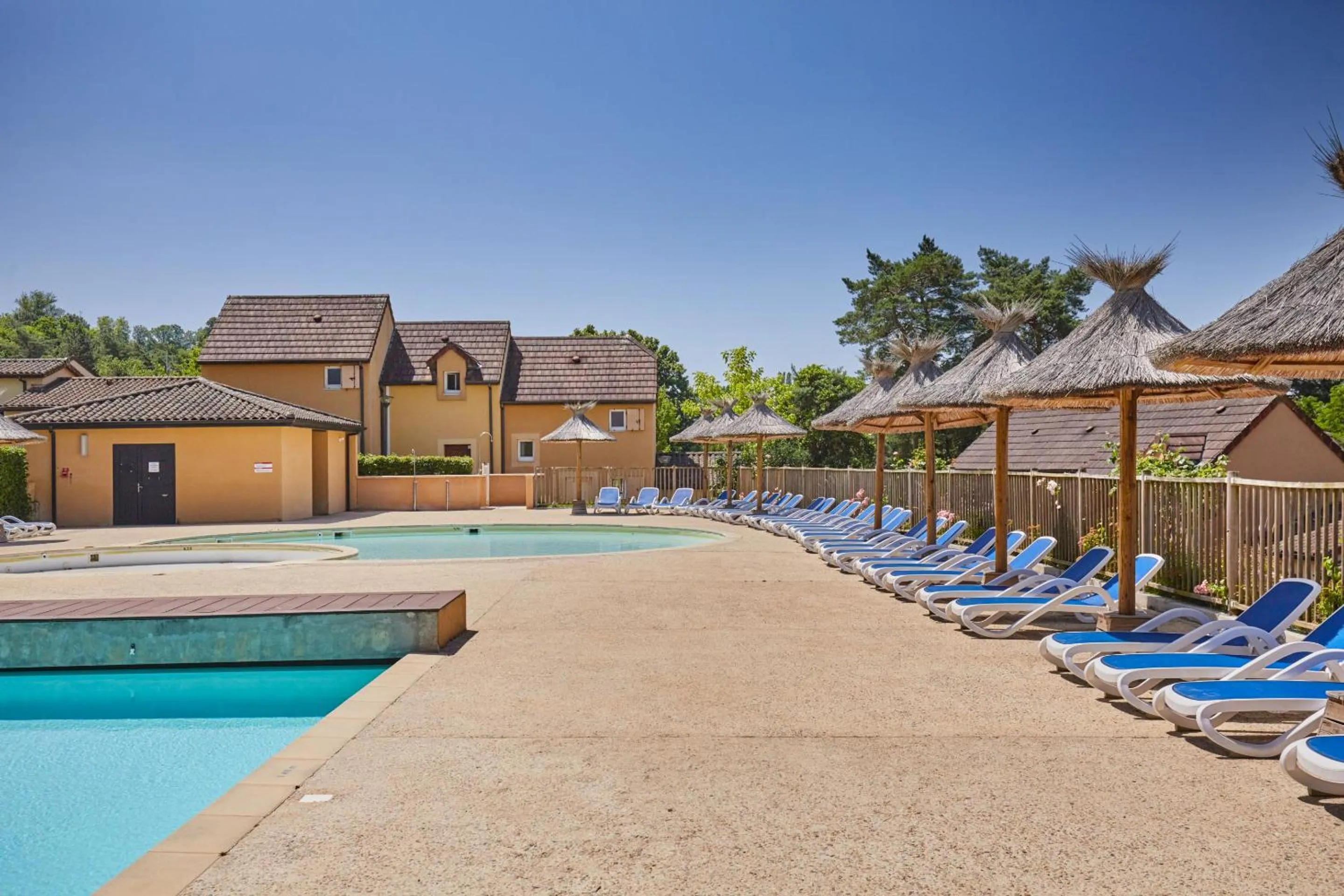 Swimming pool in Résidence Odalys - Les Coteaux de Sarlat