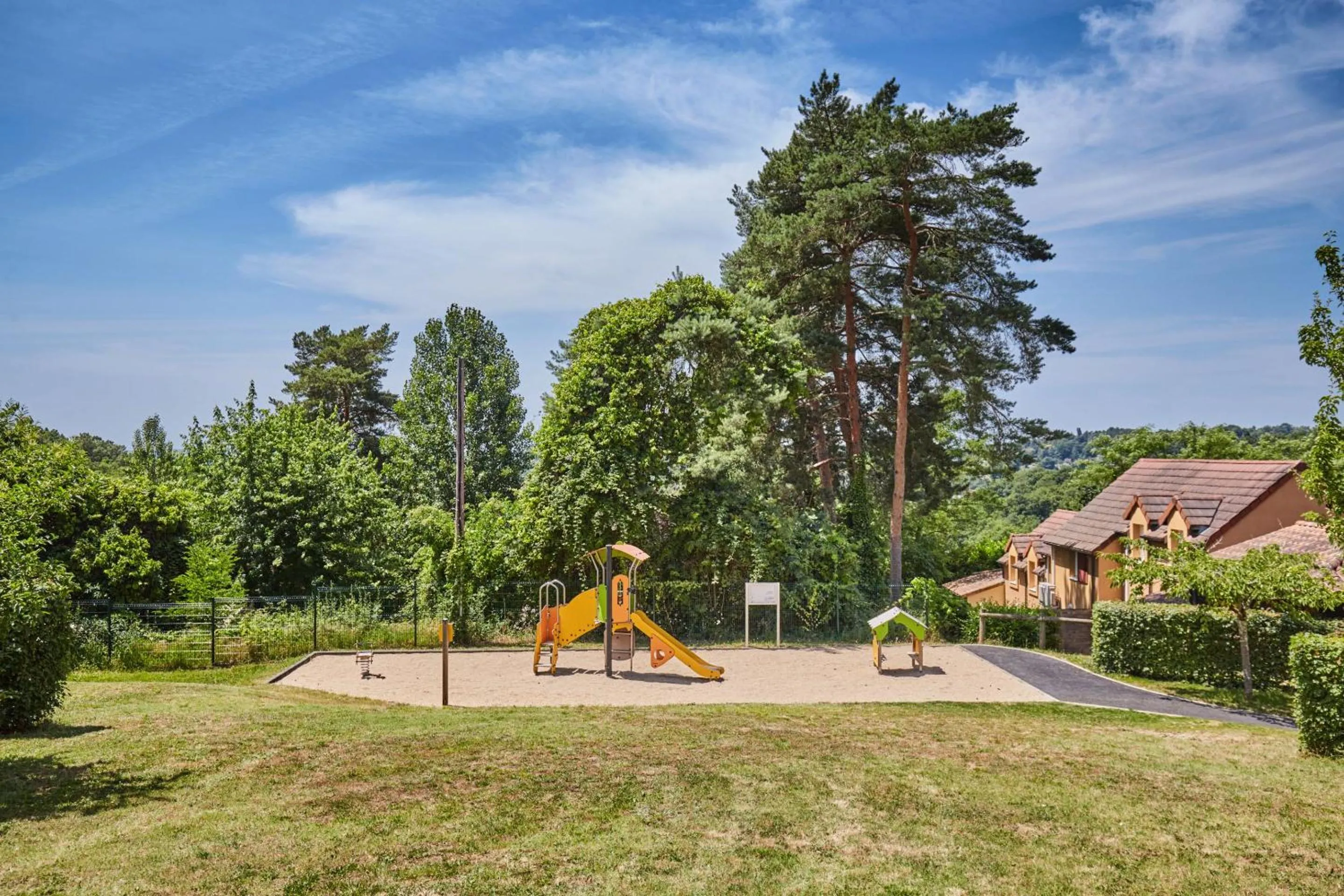 Children play ground in Résidence Odalys - Les Coteaux de Sarlat