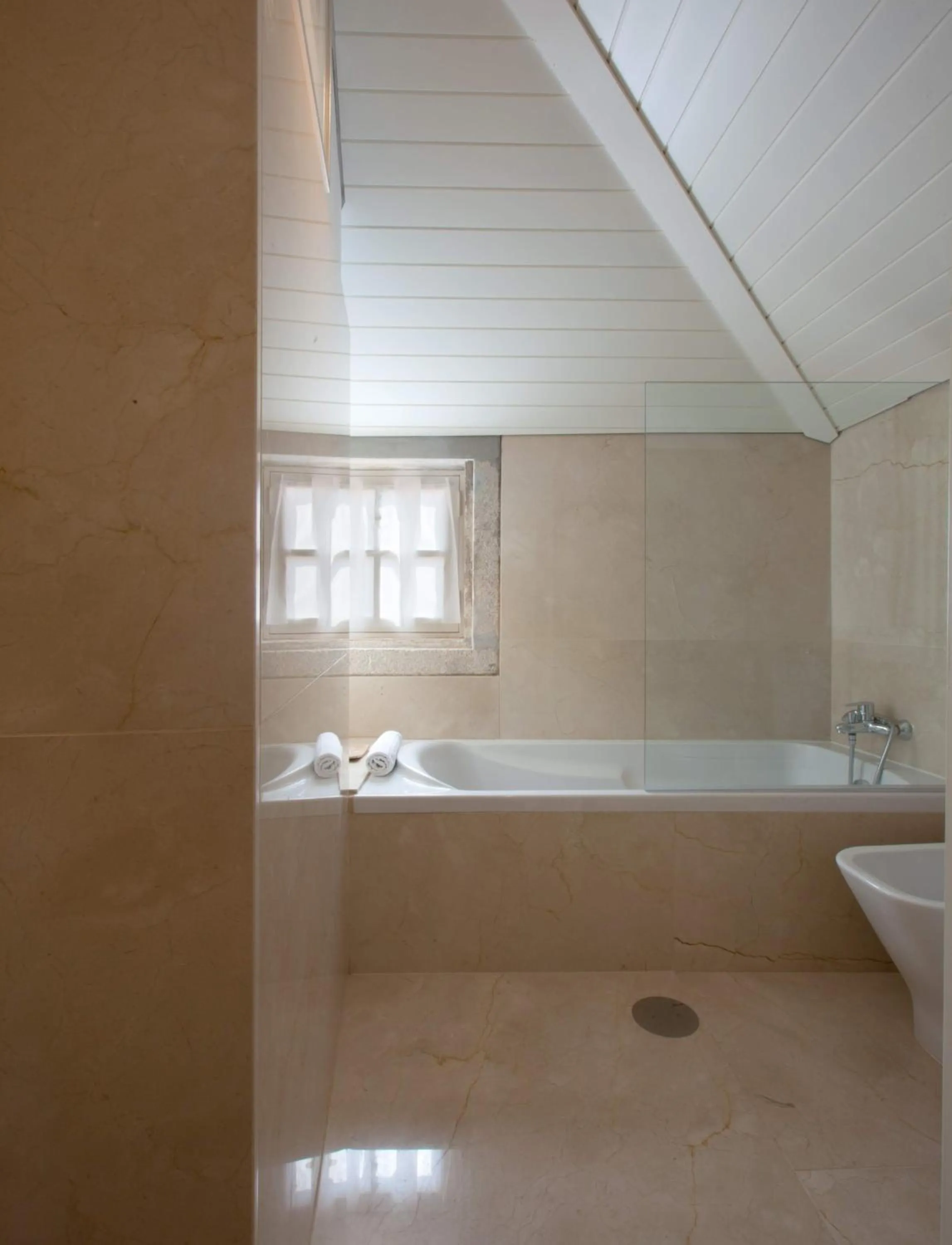 Bathroom in PortoSense Ribeira