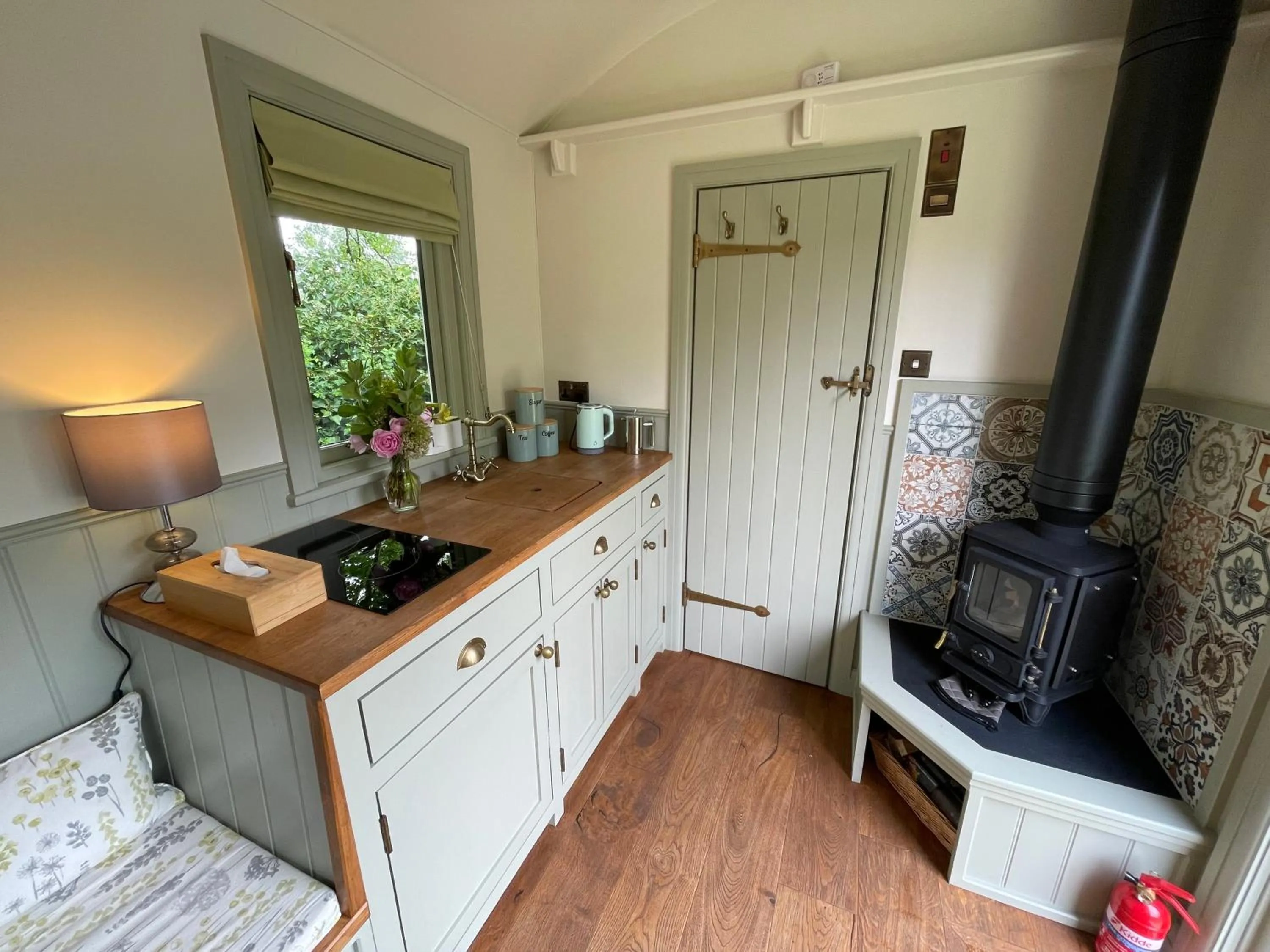 Kitchen or kitchenette in Halfway Bridge