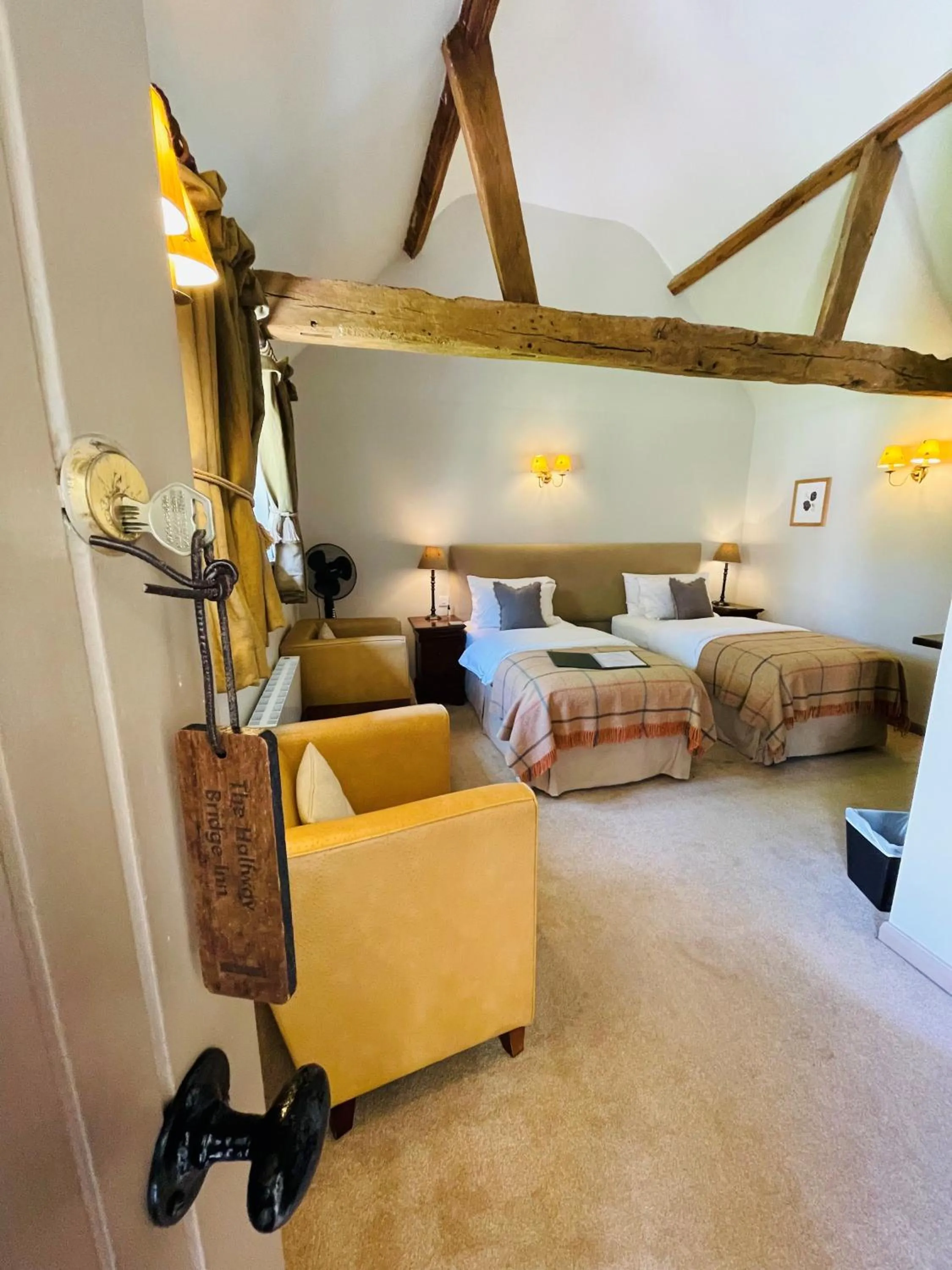 Bed in Halfway Bridge