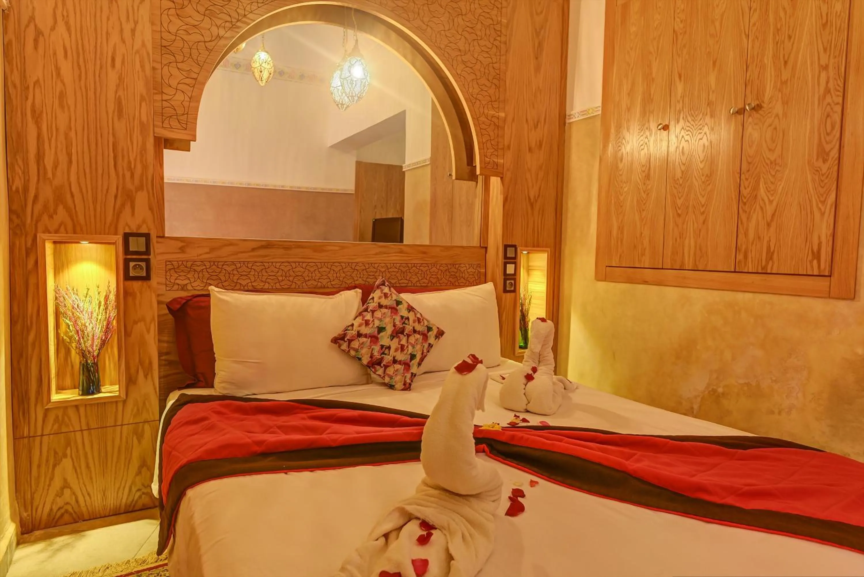 Bedroom, Bed in Riad Les Oliviers & Spa