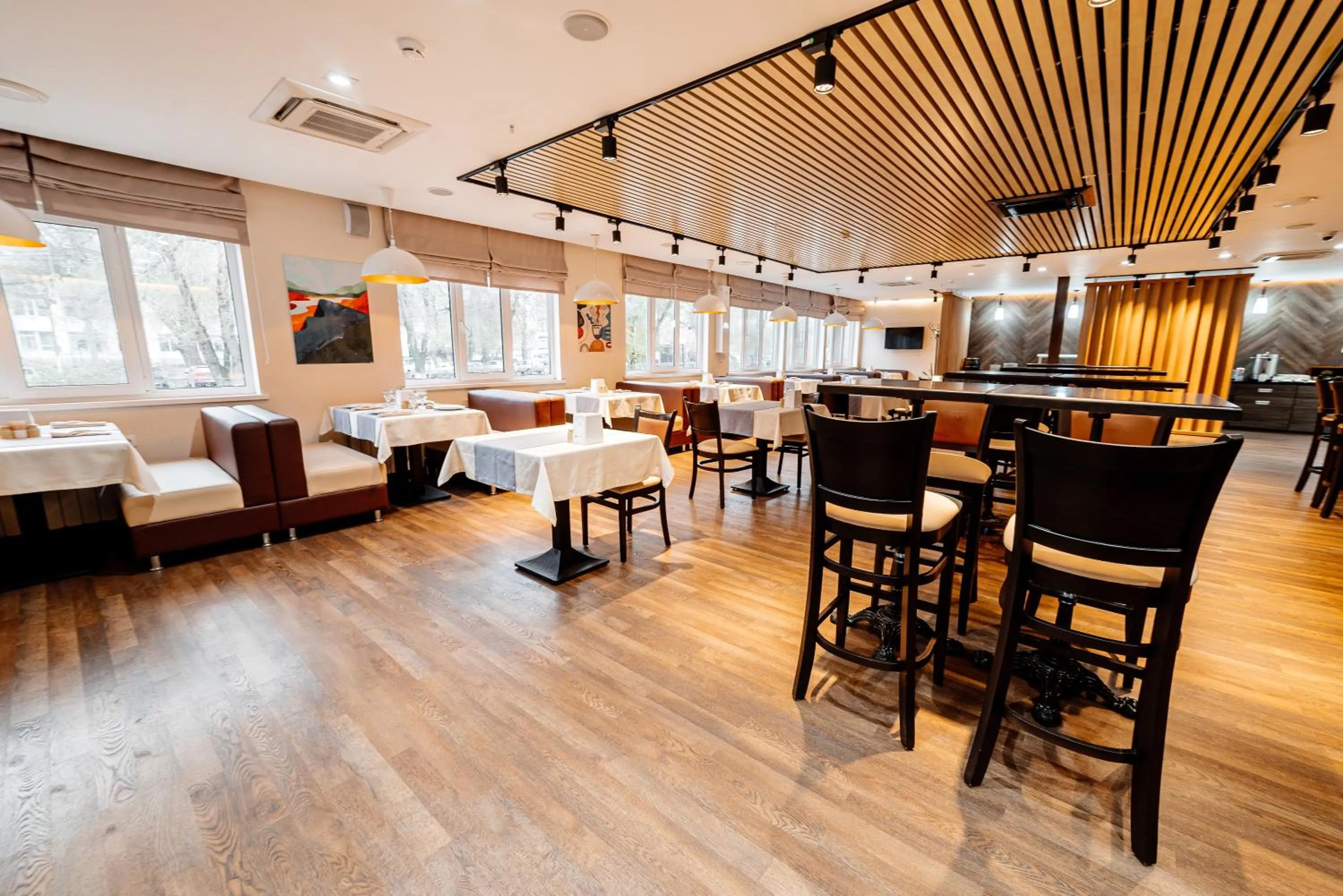 Restaurant/places to eat in Chagala Hotel Uralsk