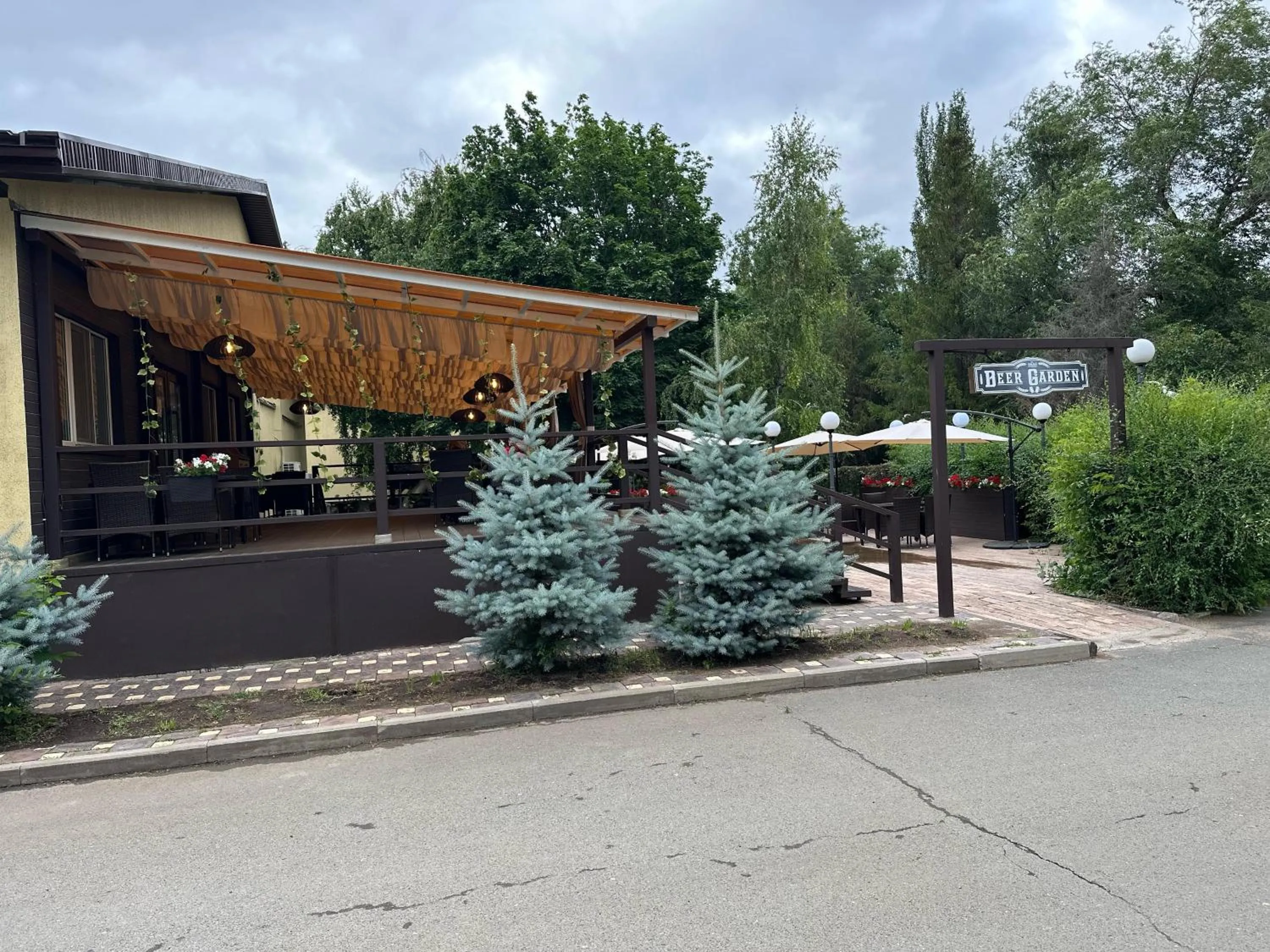 Restaurant/places to eat in Chagala Hotel Uralsk