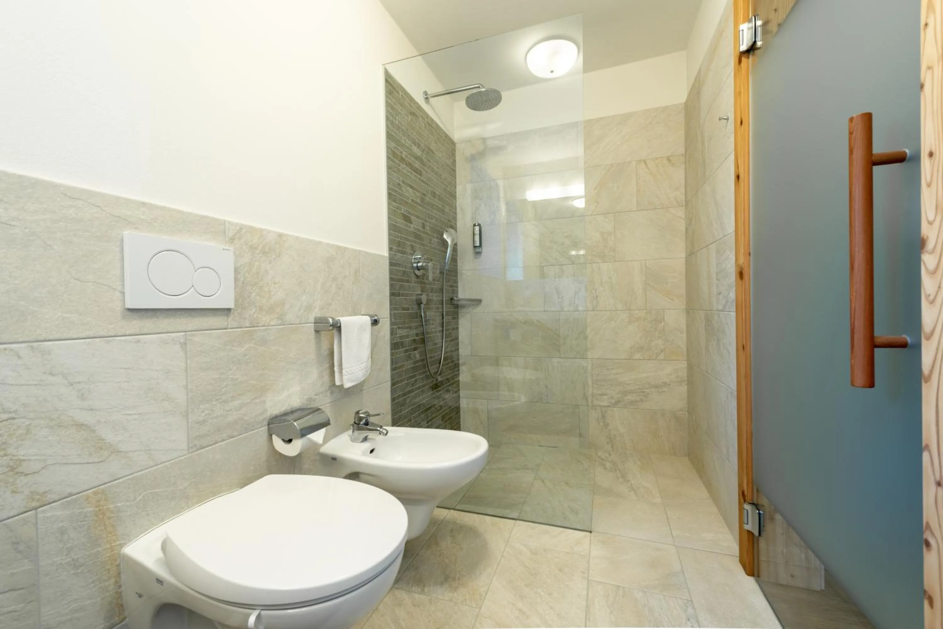 Bathroom in Garni Hotel Geier