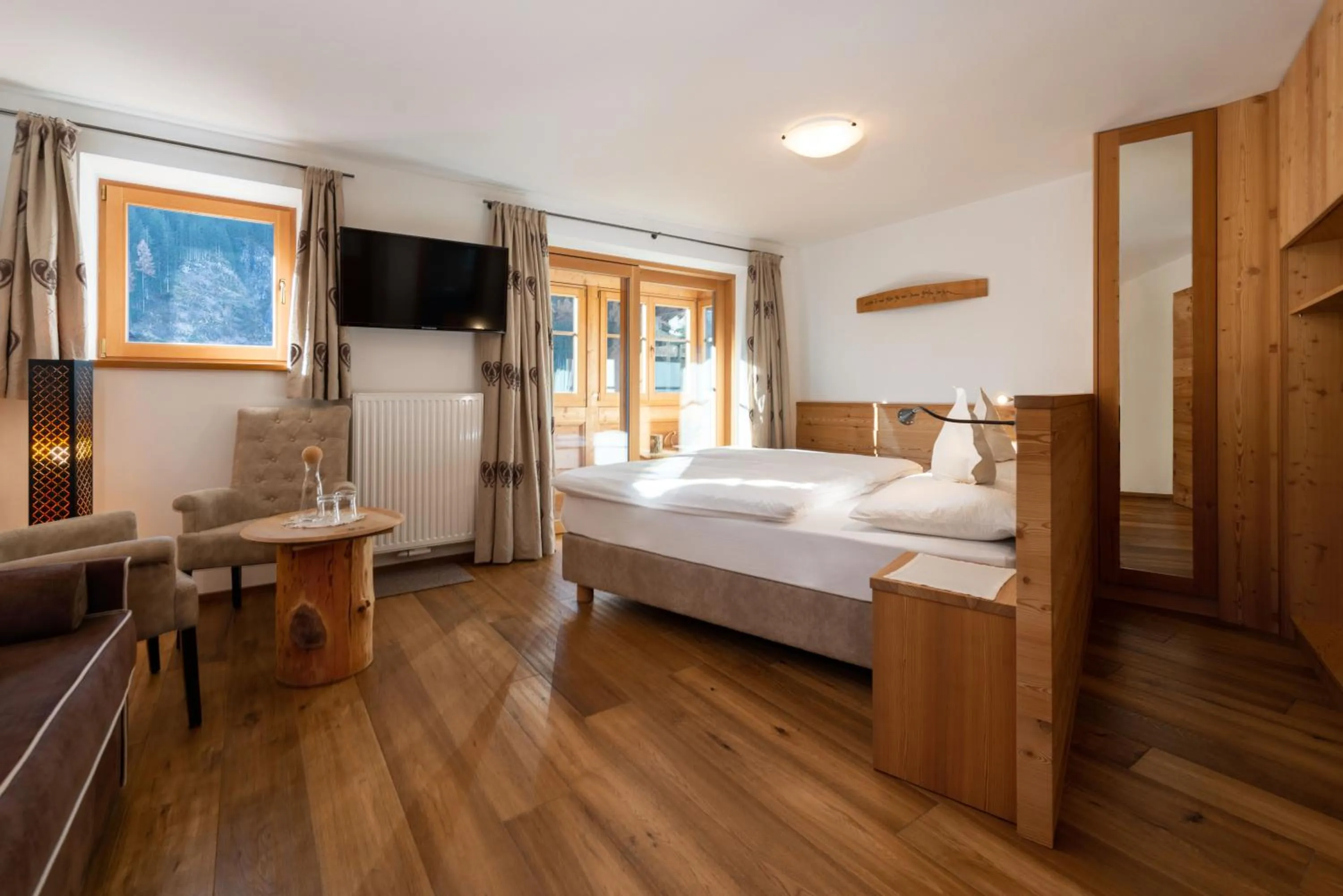 TV and multimedia, Bed in Garni Hotel Geier