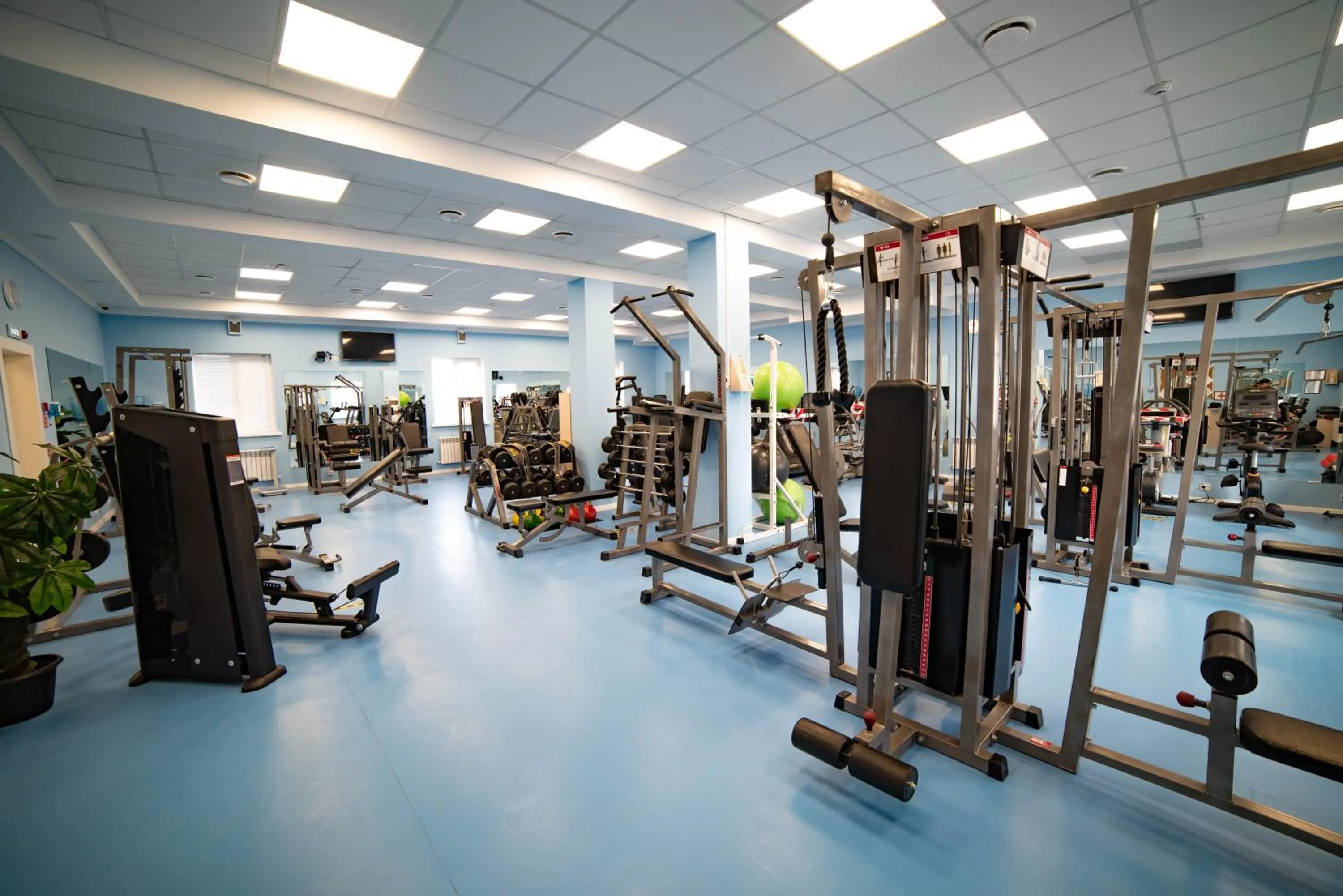 Fitness centre/facilities in Chagala Hotel Aksai